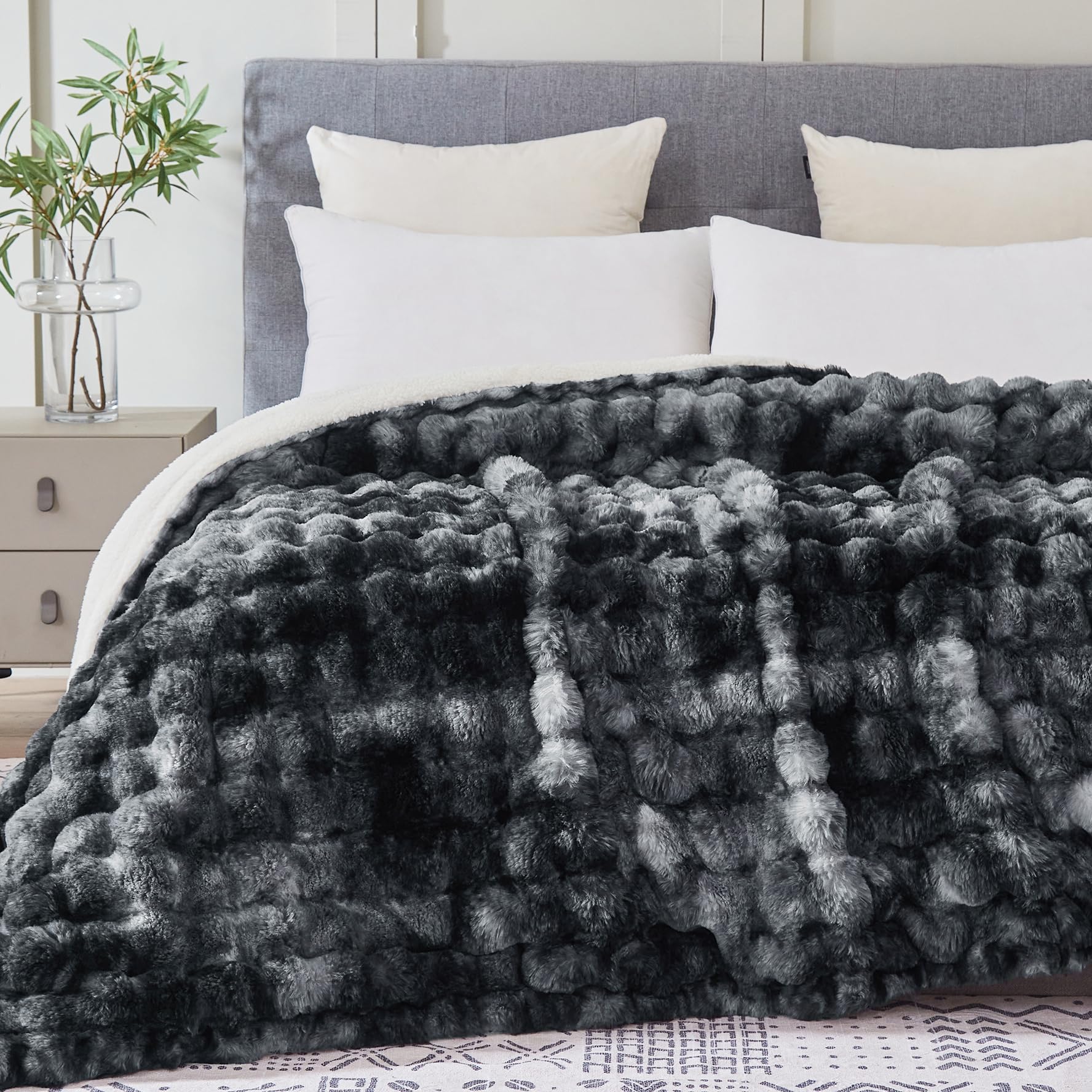 50x60 Inches Ultra-Soft Fuzzy Faux Fur Plush Throw Blanket - Thick, Warm Sherpa for Couch, Sofa, Bedroom, Camping - Decorative Blanket for Cozy Warmth, Bubble Grey