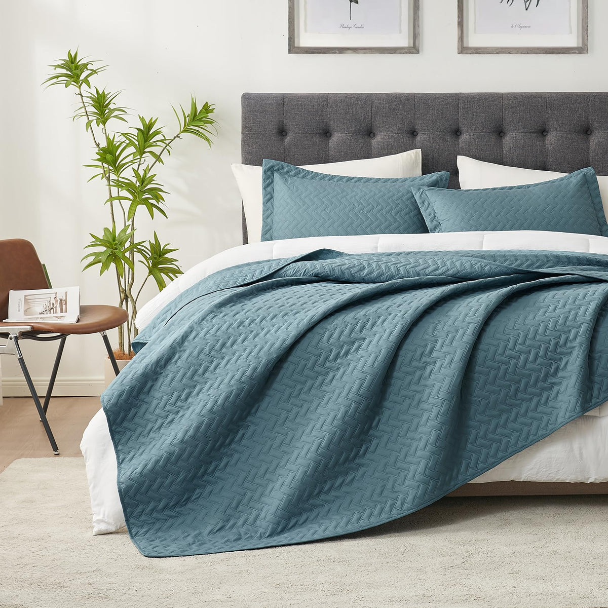 Hansleep Black Quilt Twin Size - Damask Ultrasonic All Season Bedspread Twin, Soft Lightweight Coverlet Bedding Set, 2 Pieces (1 Quilt, 1 Pillow Sham)