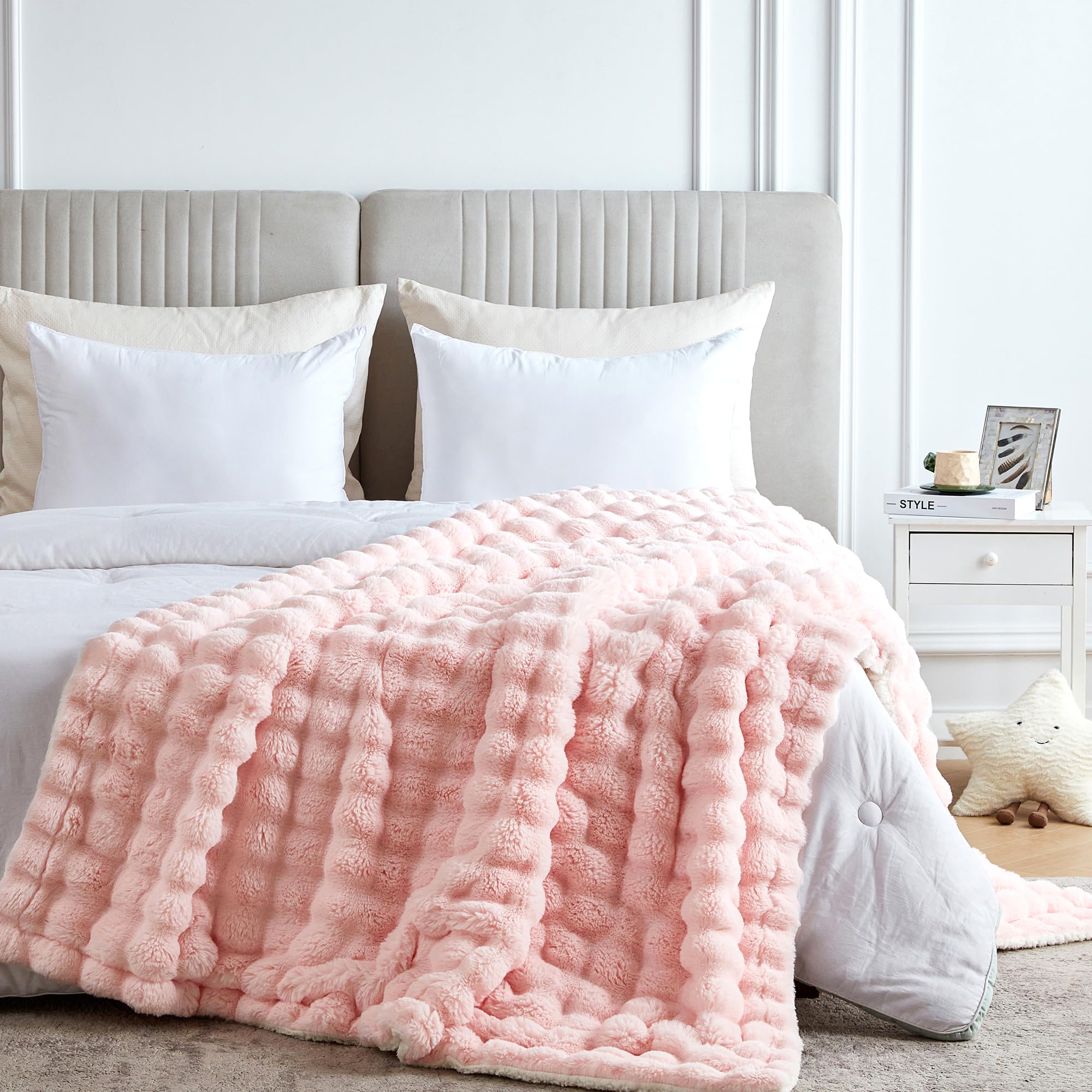 50x60 Inches Ultra-Soft Fuzzy Faux Fur Plush Throw Blanket - Thick, Warm Sherpa for Couch, Sofa, Bedroom, Camping - Decorative Blanket for Cozy Warmth, Bubble Grey