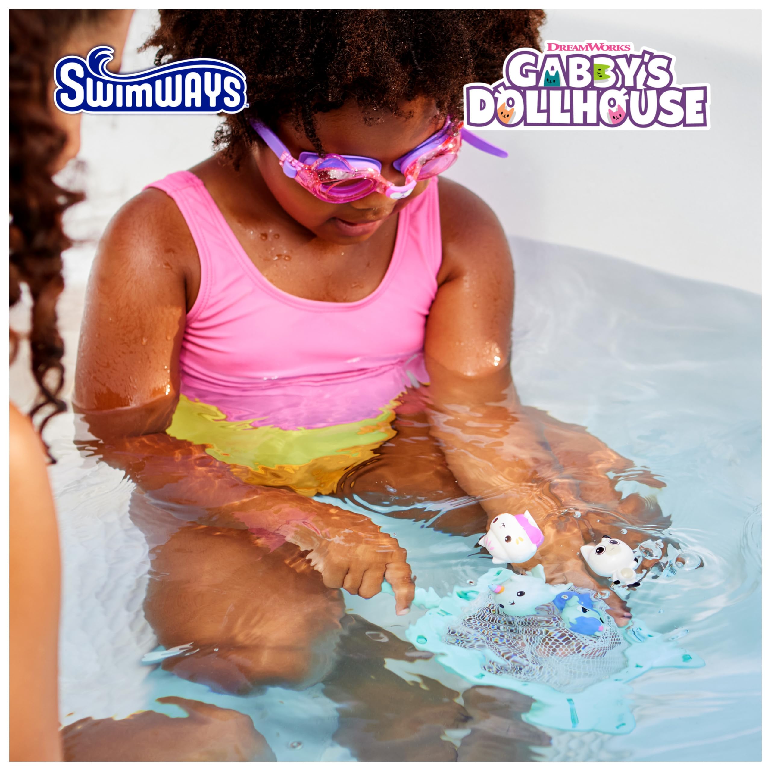 Swimways Gabby's Dollhouse Dive n Catch Game, Swimming Pool Accessories & Kids Pool Toys, Pool Party Supplies & Water Toys for Kids Aged 5 & Up