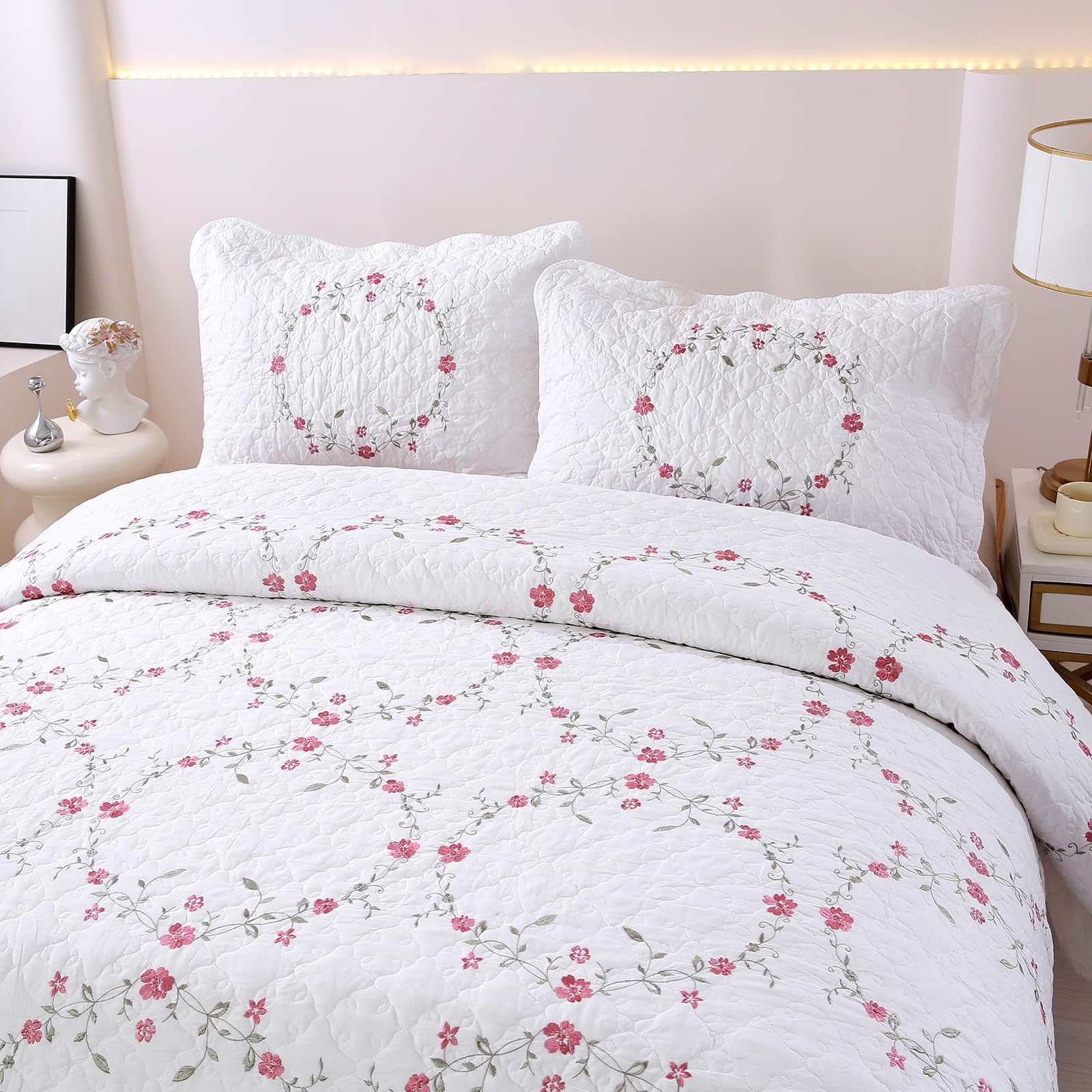 vctops 3-Piece Floral Embroidered Bedspread Coverlet Set Twin Size 100% Cotton Reversible Patchwork 1 Quilt and 2 Pillow Shams (Flower,Twin)