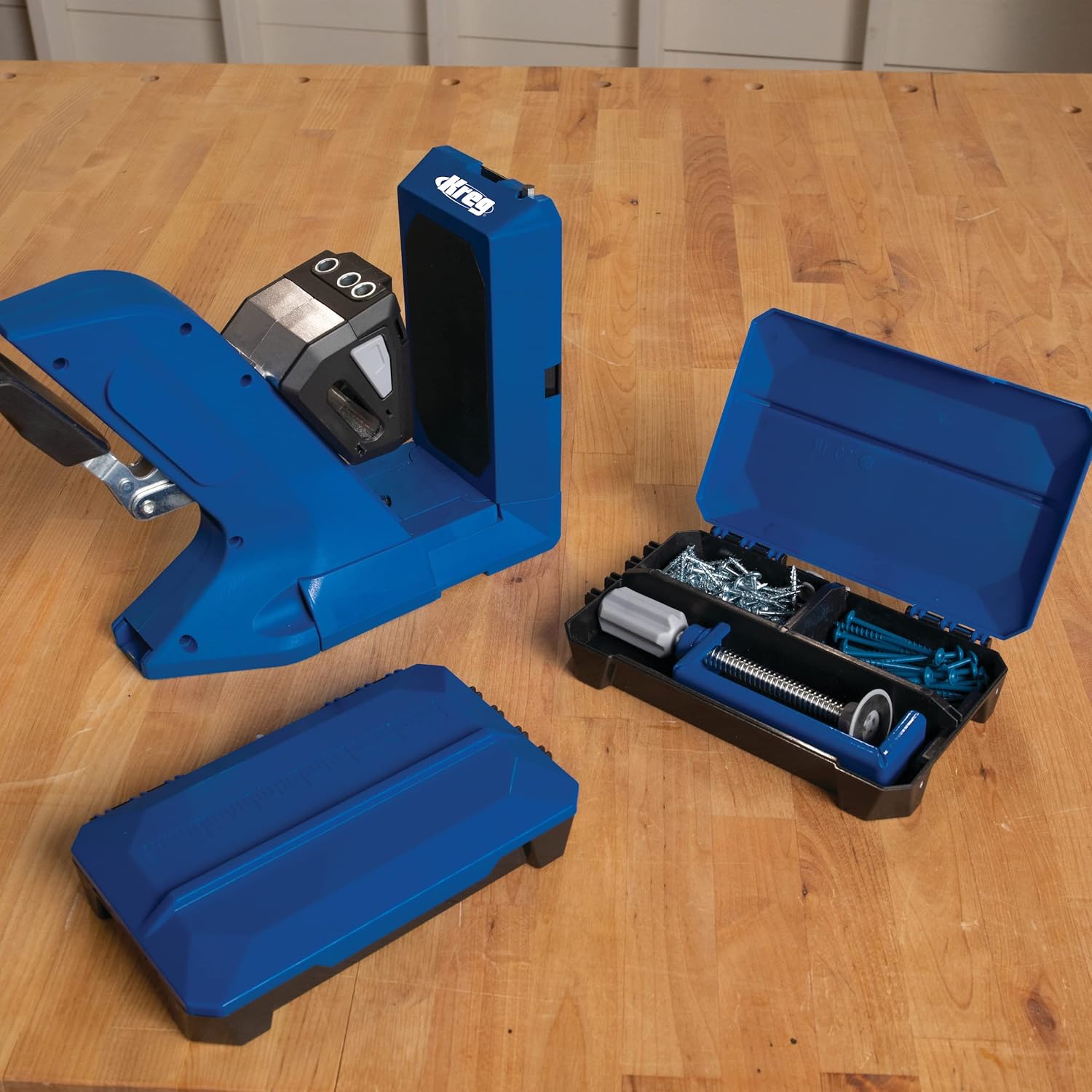 Kreg Tool KPHJ720PRO Pocket-Hole Jig 720PRO - Easy Clamping & Adjusting - Includes Durable Kreg Pocket-Hole Screws - For Materials 1/2" to 1 1/2" Thick