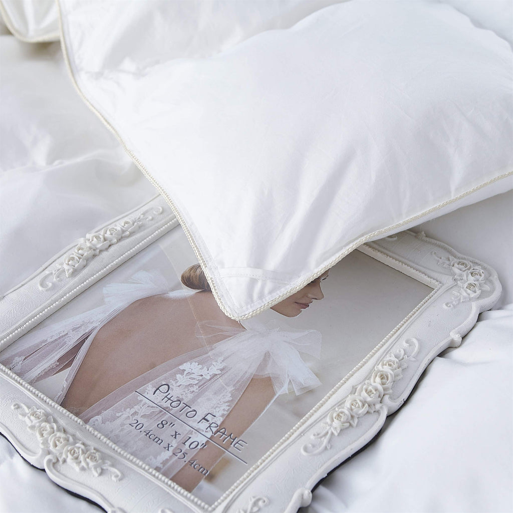 Luxurious All-Season Luxury Siberian Goose Down Pinch Pleated Comforter Duvet Insert 1200 Thread Count 120 X 98 inches, 100% Egyptian Cotton Down Feather Comforter (Palatial King, White)