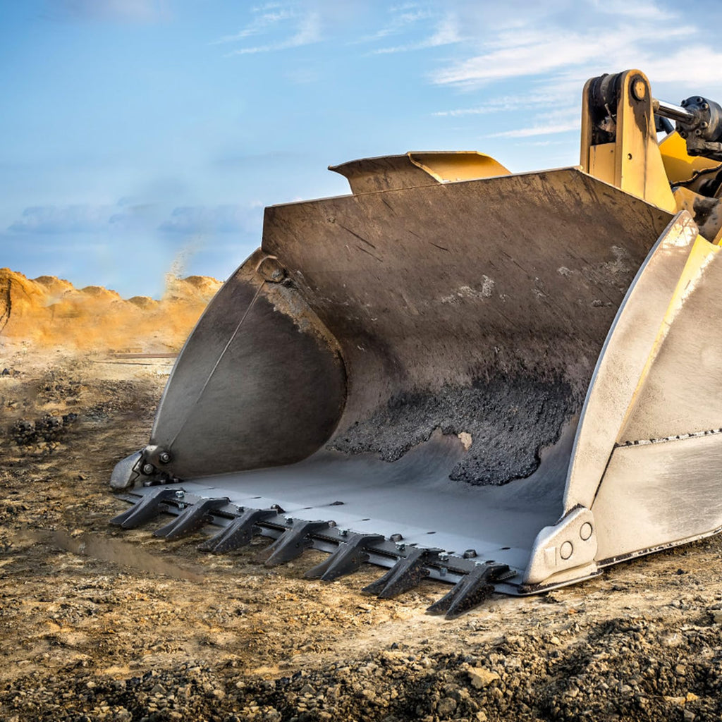 VEVOR Bucket Tooth Bar, 48'', Heavy Duty Tractor Bucket 6 Teeth Bar for Loader Tractor Skidsteer, 4560 lbs Load-Bearing Capacity Bolt On Design, for Efficient Soil Excavation and Bucket Protection