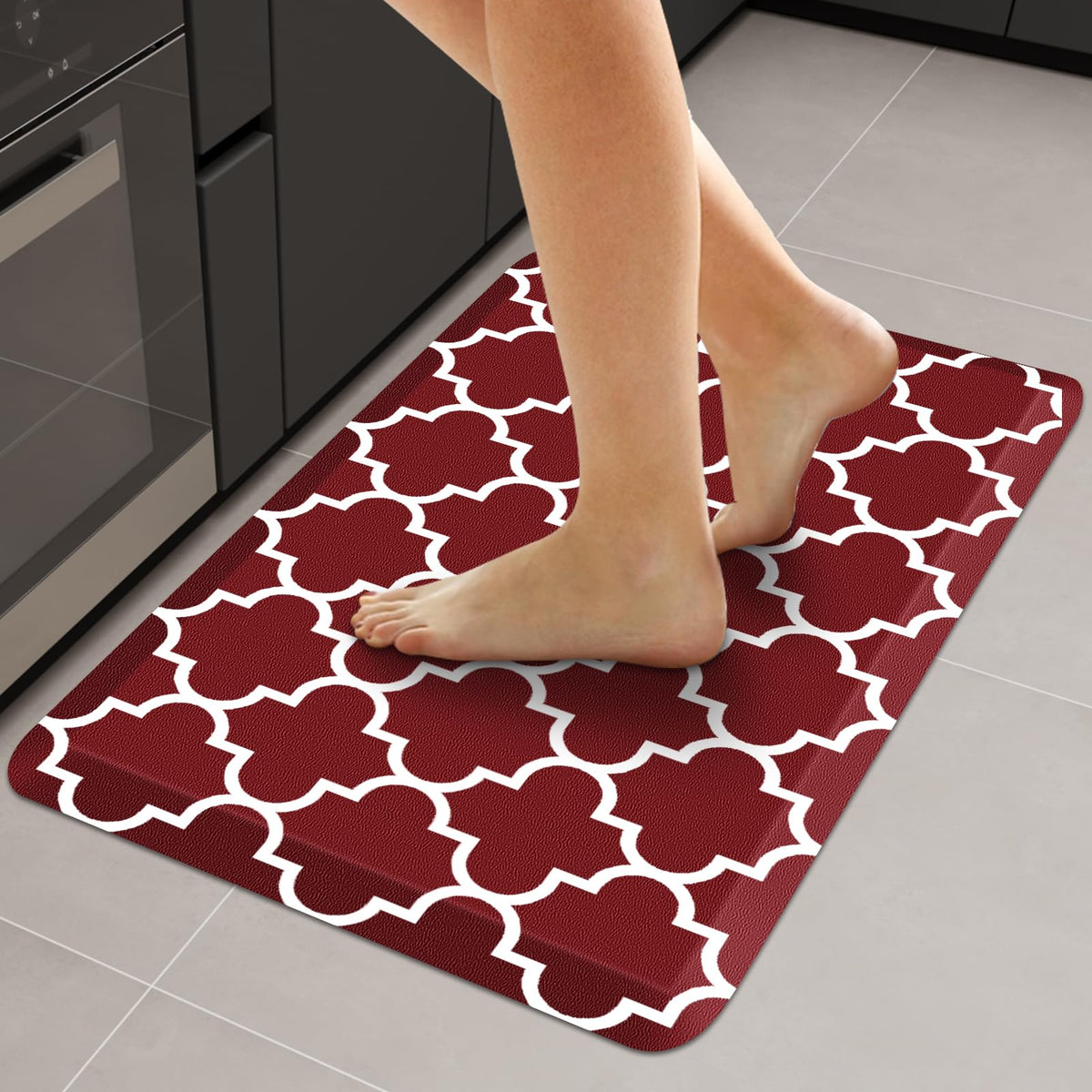 WISELIFE Anti-Fatigue Cushioned Kitchen Mat / Rug ,17.3"x 28",Non Slip Heavy Duty PVC Ergonomic Waterproof Comfort Rugs for Floor Home, Office, Sink, Laundry,Black
