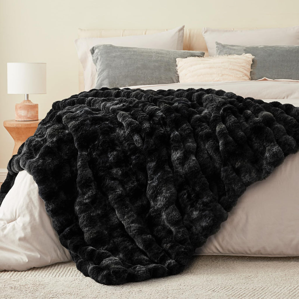 BEDELITE Faux Fur Throw Blanket, Soft Cozy Plush Dark Grey Bubble Blanket for Couch Sofa Bedroom Living Room Decor - 870GSM Thick Warm Fuzzy Fluffy Faux Rabbit Fur Blanket, 50x60 Inches