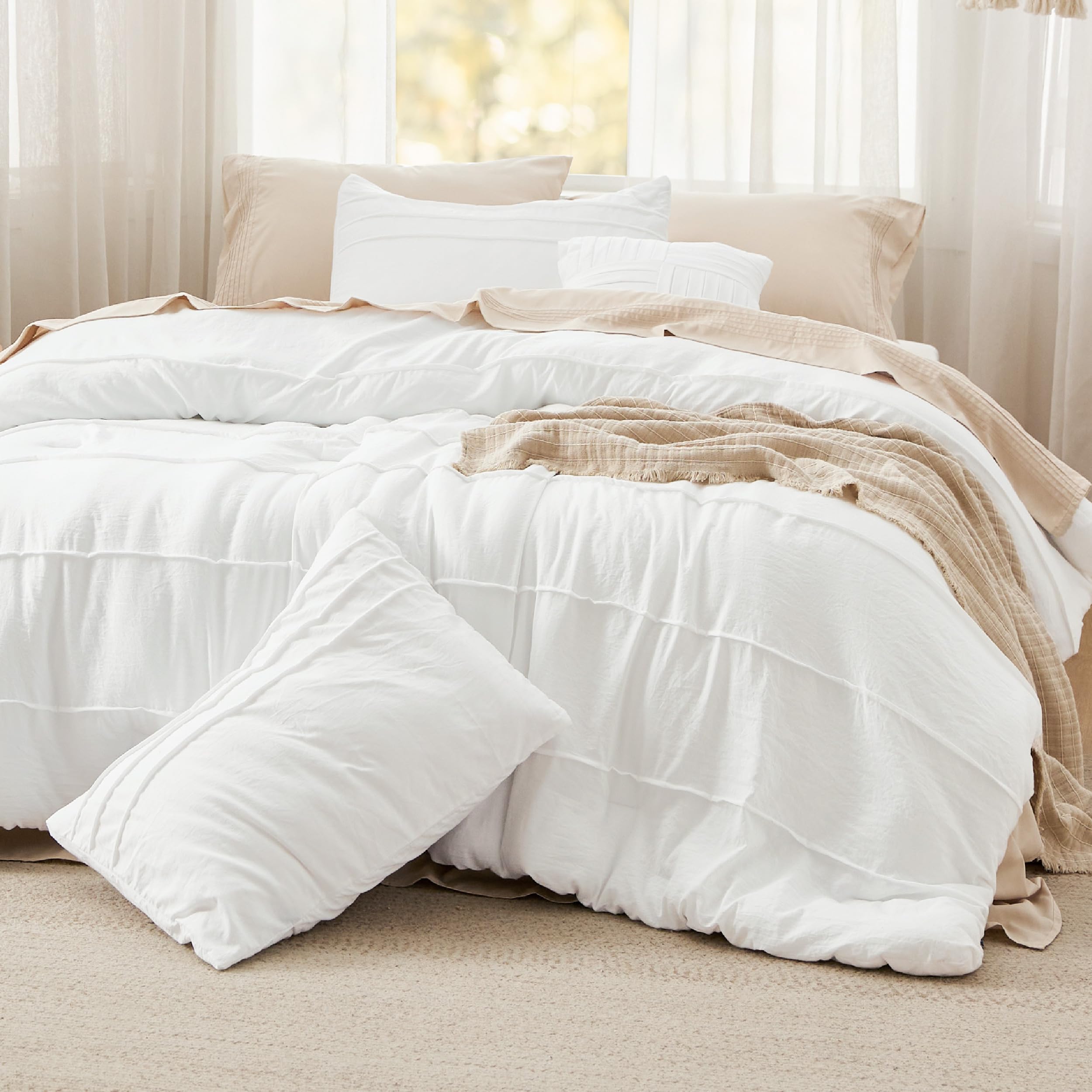 Bedsure Twin Comforter Set - 3 Pieces Pinch Pleat Bed Set, Beige Boho Bedding for All Season, 1 Soft Comforter, 1 Pillowcase, 1 Decorative Pillow