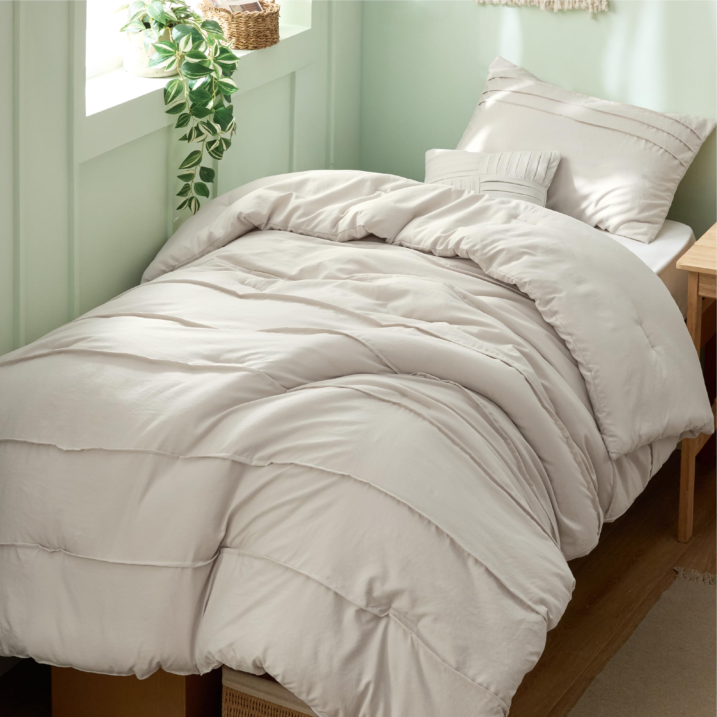 Bedsure Twin Comforter Set - 3 Pieces Pinch Pleat Bed Set, Beige Boho Bedding for All Season, 1 Soft Comforter, 1 Pillowcase, 1 Decorative Pillow