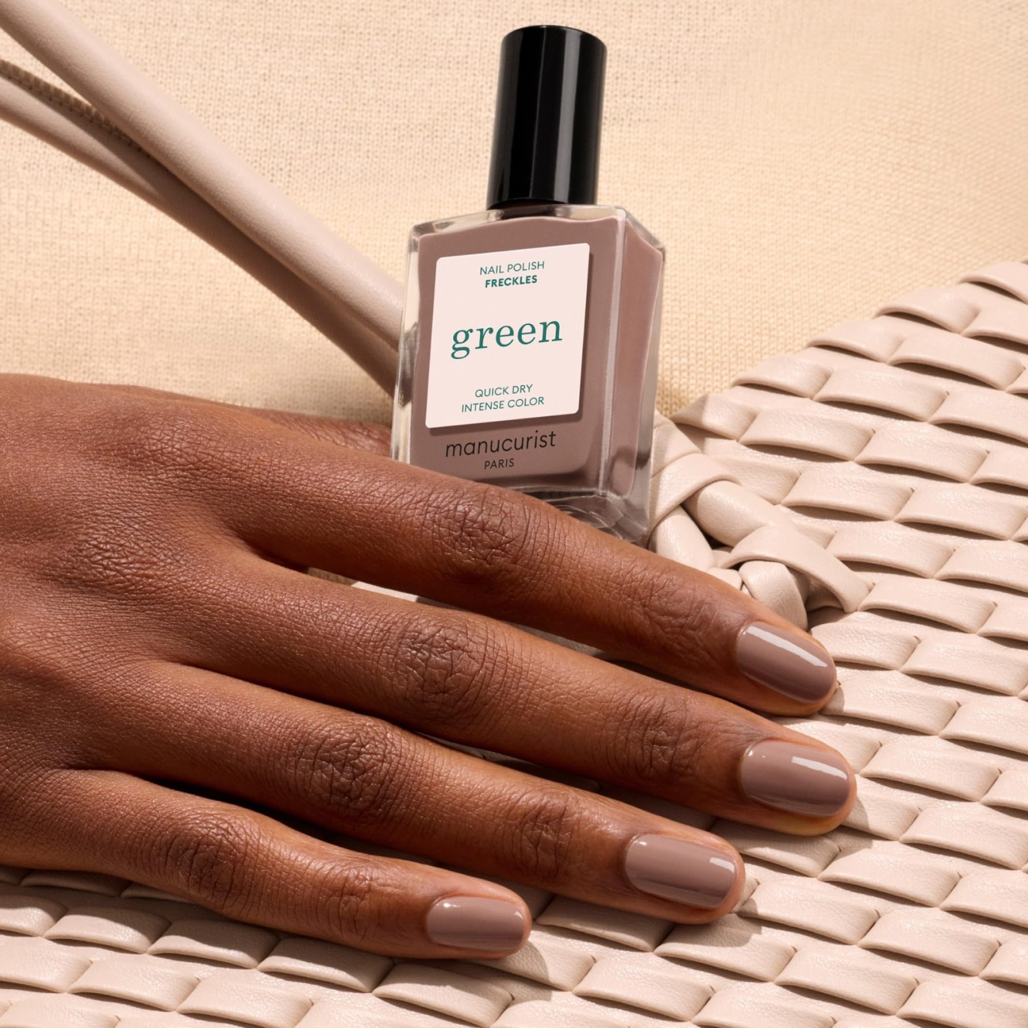 Manucurist Green Quick Dry Nail Polish Aubergine - Dark Purple Nail Polish - 9-Free, Plant-Based and Vegan - Non Toxic - Natural Classic - Nails Care - Manicure - Made in France - 0.5 fl oz