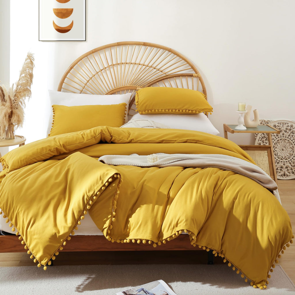 YIRDDEO Twin Comforter Set - Comforter Twin Size Bed with Ball Pom Fringe, Soft Bedding Set for All Seasons - 2 Pieces, 1 Comforter (66"x90") & 1 Pillow Sham(20"x26"), Beige