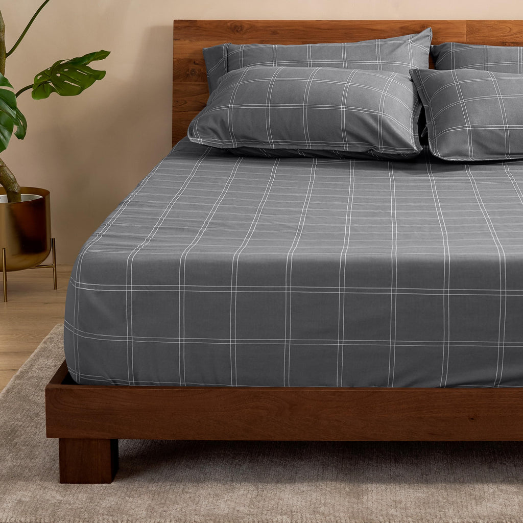 Bare Home Fitted Bottom Sheet Twin Size - Premium 1800 Ultra-Soft - Hotel Luxury - Deep Pocket - Durable and Long Lasting (Twin, White)