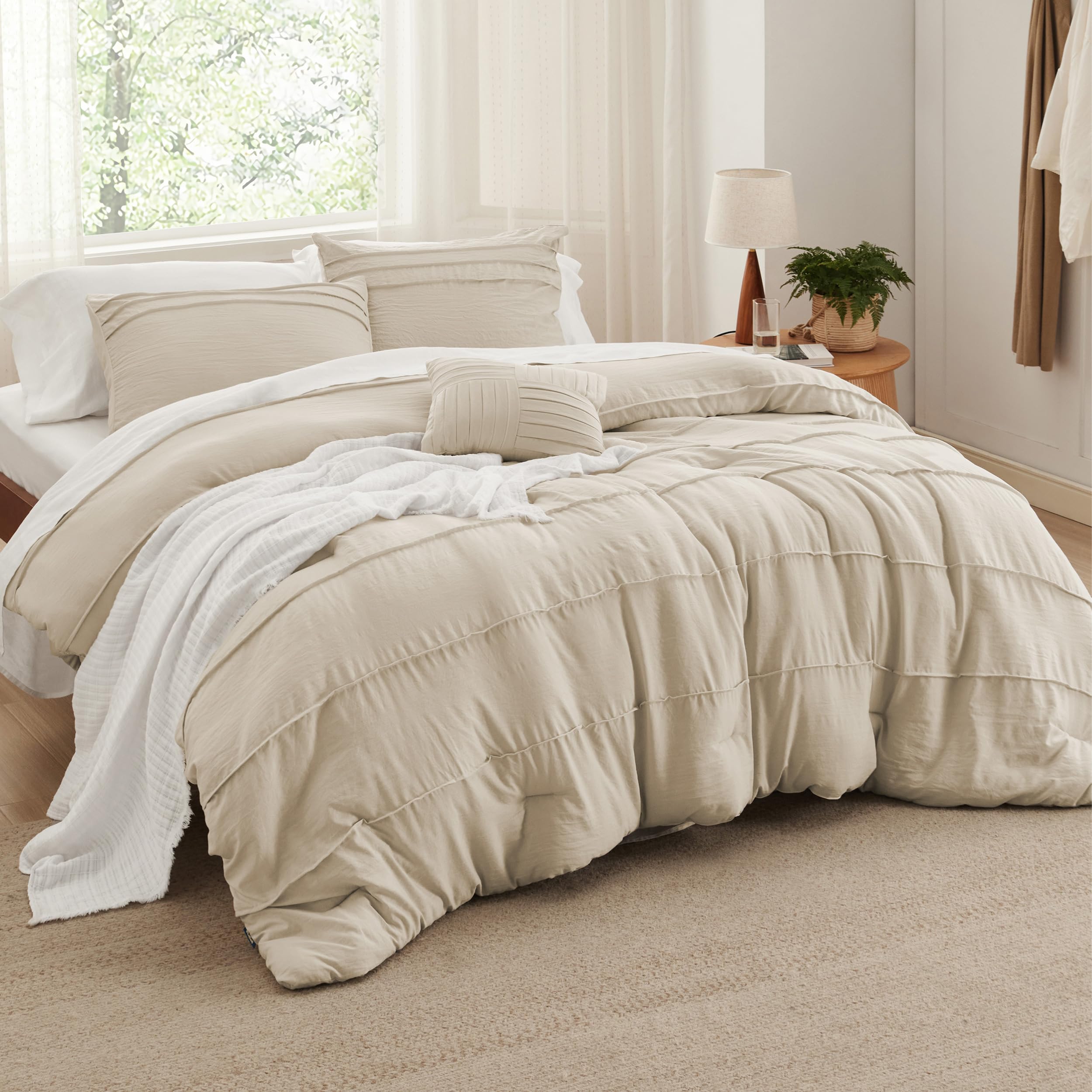 Bedsure Twin Comforter Set - 3 Pieces Pinch Pleat Bed Set, Beige Boho Bedding for All Season, 1 Soft Comforter, 1 Pillowcase, 1 Decorative Pillow