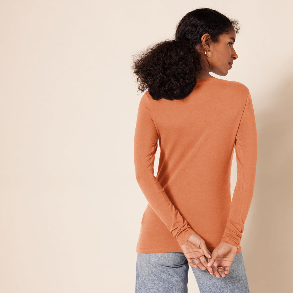 Amazon Essentials Women's Regular-Fit Long-Sleeve Crewneck T-Shirt (Available in Plus Size)