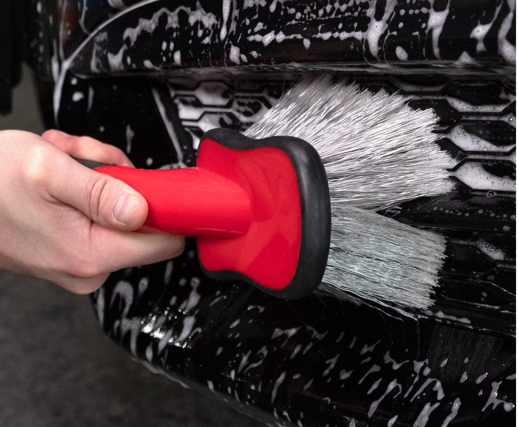 Mothers 155800 Wheel Well Long Handled Brush