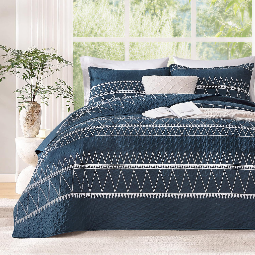 Andency Twin Quilt Set Grey, 2 Pieces Boho Lightweight Soft Striped Bedspread for All Season (68"x86"), Gray Printed Bohemian Polyester Reversible Coverlet Comoforter Sets