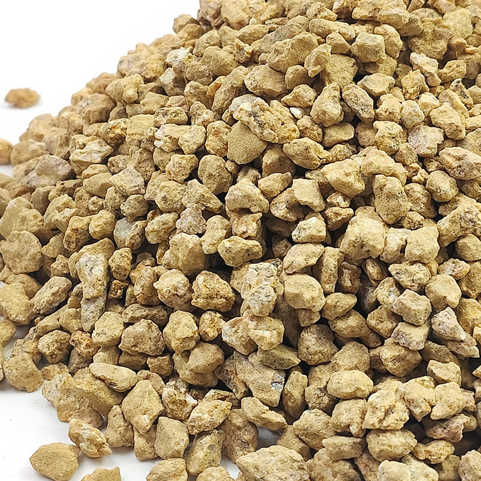 FANTIAN 2 lbs Red Lava Rocks for Plants,1/4 Inch Crush Volcanic Rock Gravel Potting Mix for Succulent Cactus Bonsai Aquarium Fire Pits and Garden Landscaping