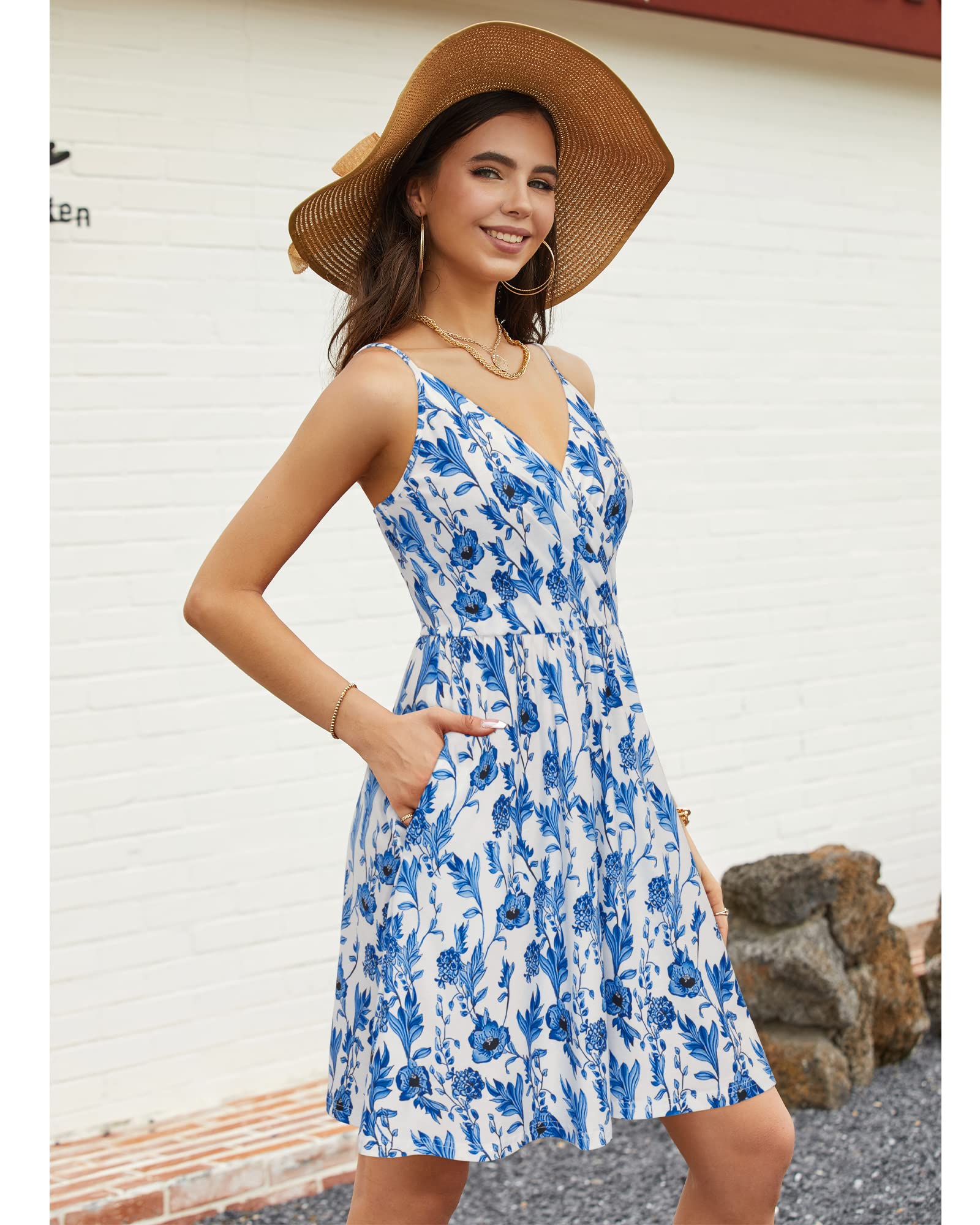 Newshows Women's Summer Dress 2025 Spaghetti Strap Sleeveless V Neck Casual Swing Sundress with Pockets