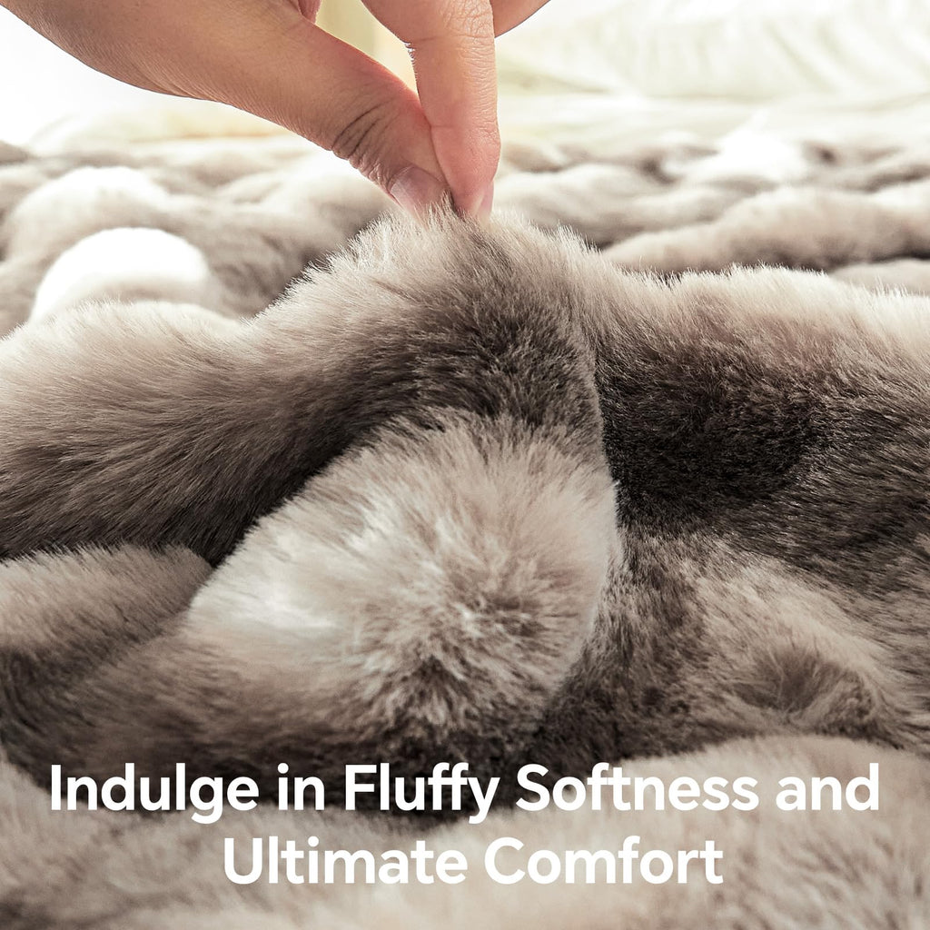 BEDELITE Faux Fur Throw Blanket, Soft Cozy Plush Dark Grey Bubble Blanket for Couch Sofa Bedroom Living Room Decor - 870GSM Thick Warm Fuzzy Fluffy Faux Rabbit Fur Blanket, 50x60 Inches