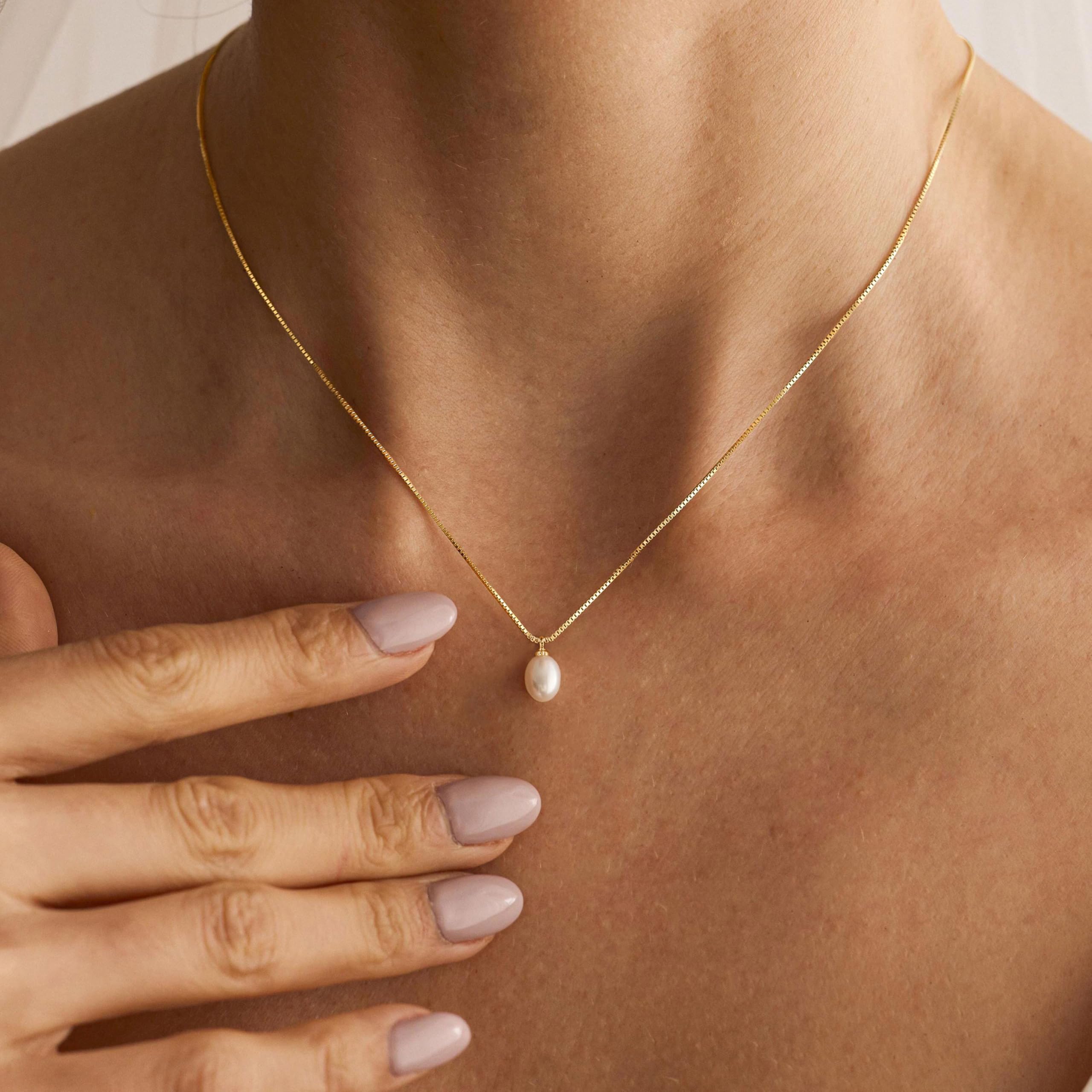 Pearl Necklace for Women Trendy,14k Gold Plated Necklace Dainty Wedding Necklace Small Cute Choker Necklace Gold Prom Drop Necklace Vintage Waterproof Jewelry for Women Prom Jewelry Fashion Gifts
