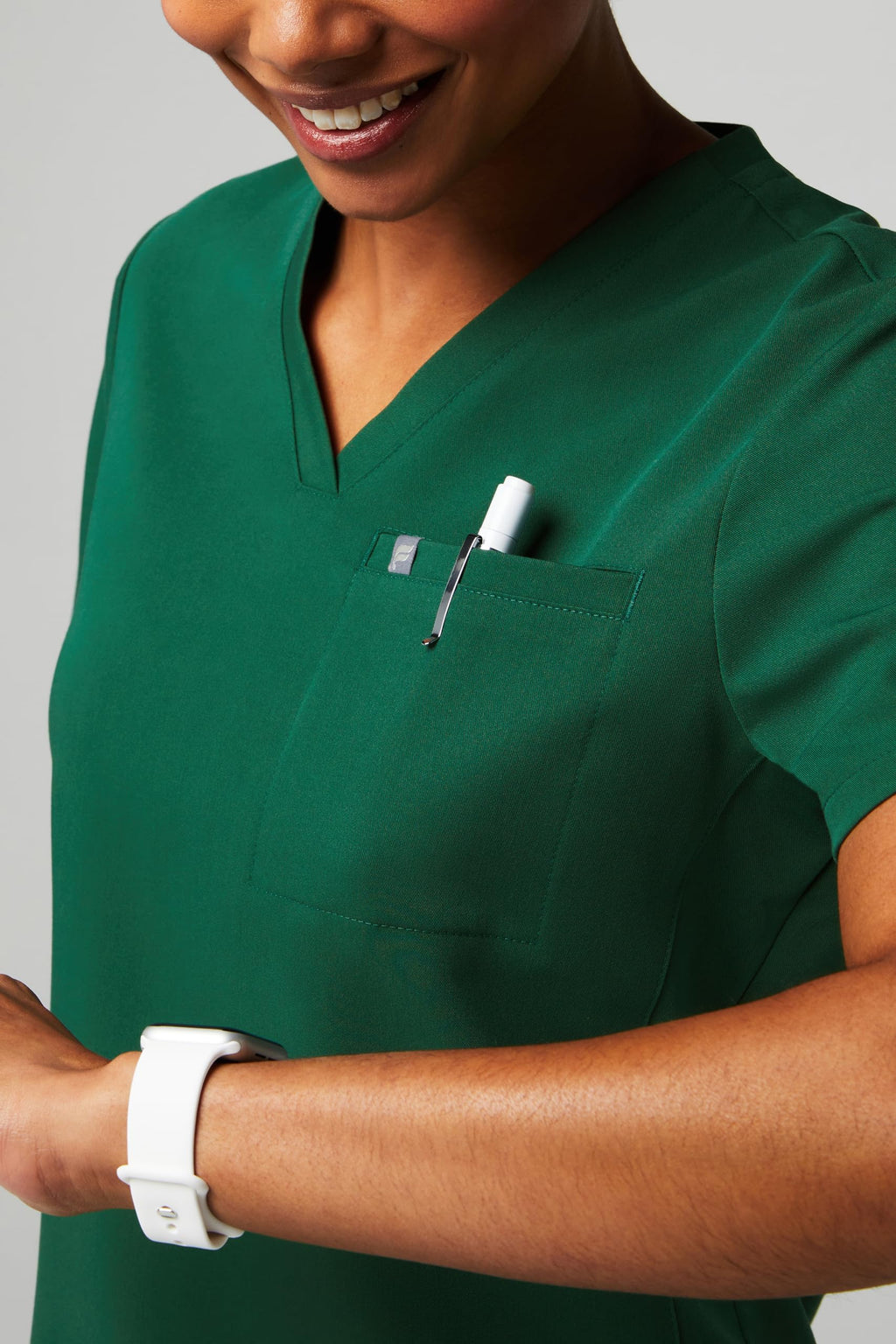 Fabletics Women's Vital 1-Pocket Scrub Top - MotionTech, Wrinkle-Resist, Chest Pocket, Anti-Shrink, Semi-Slim Fit