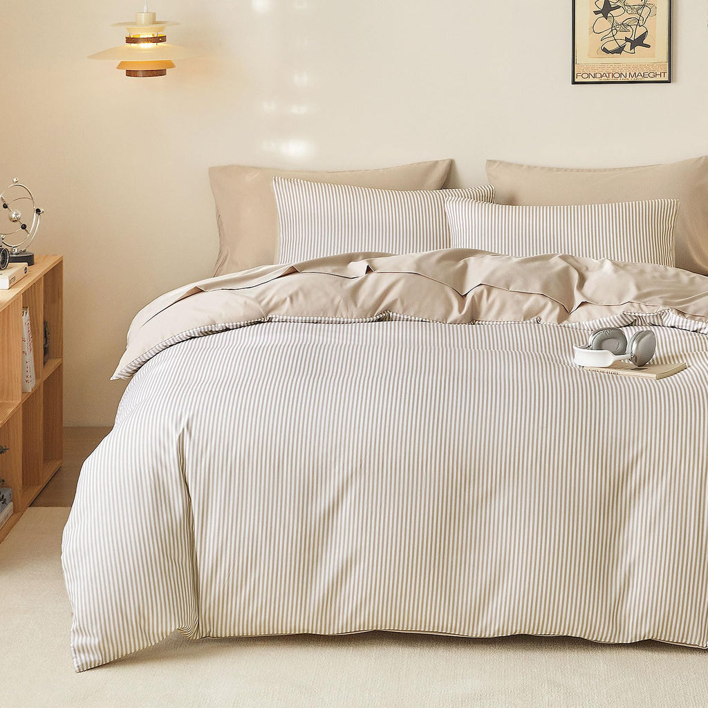 Wake In Cloud - Striped Comforter Set, Ticking Stripe Vertical Pinstripe Neutral Farmhouse Pattern Printed, Soft Lightweight Bedding, 3 Pieces, Blue White, Twin/Twin XL Size
