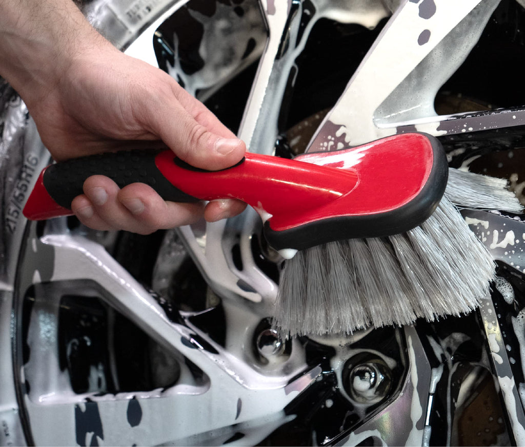 Mothers 155800 Wheel Well Long Handled Brush