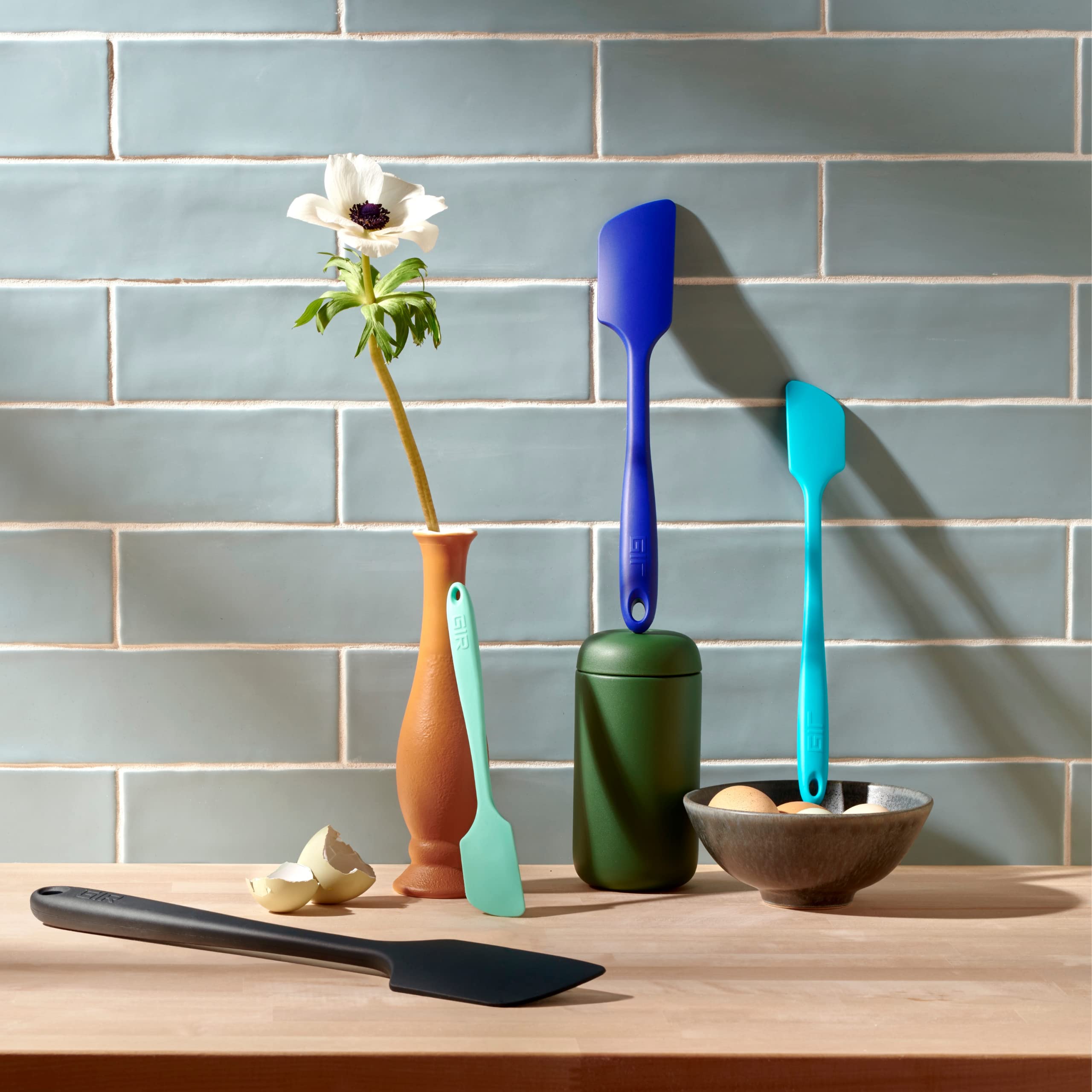 GIR: Get It Right Premium Silicone Spatula - Non-Stick Heat Resistant Kitchen Spatula - Perfect for Baking, Cooking, Scraping, and Mixing - Mini - 8 IN, Black