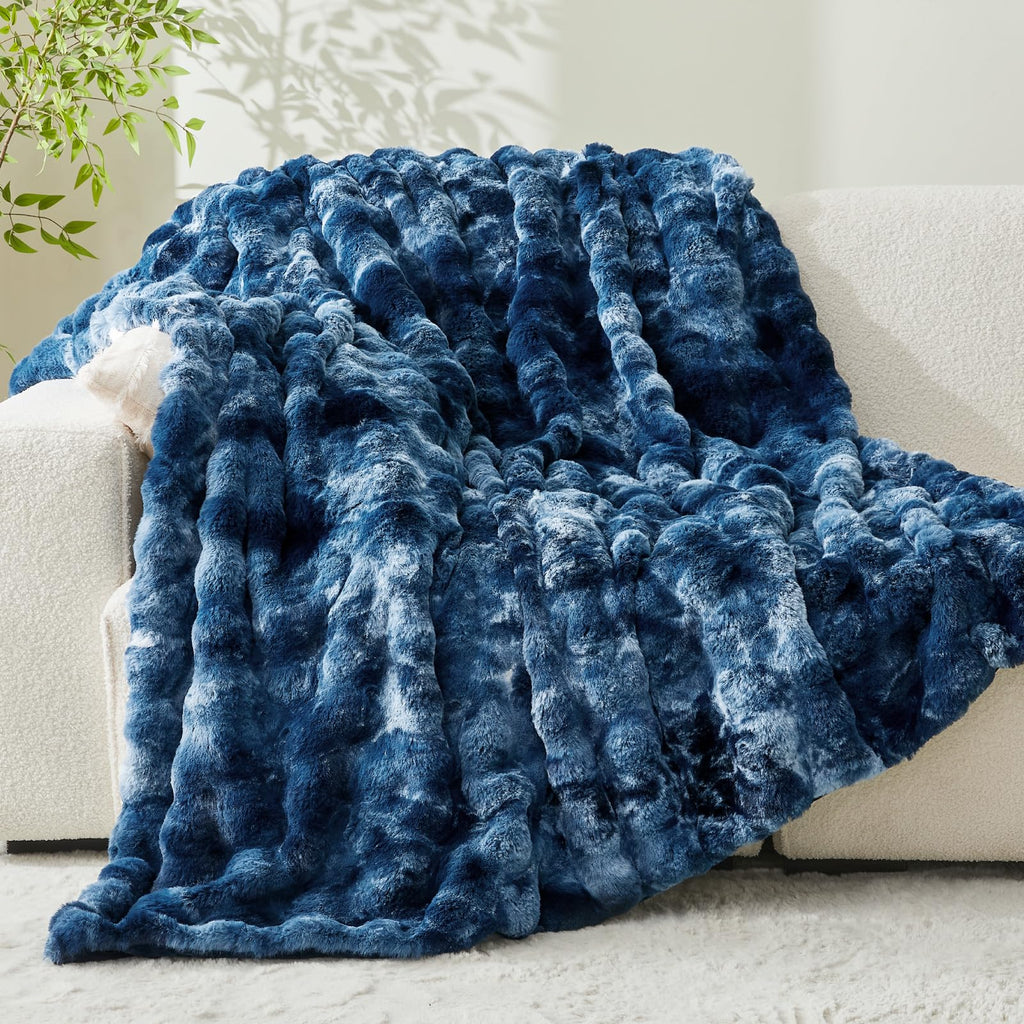 BEDELITE Faux Fur Throw Blanket, Soft Cozy Plush Dark Grey Bubble Blanket for Couch Sofa Bedroom Living Room Decor - 870GSM Thick Warm Fuzzy Fluffy Faux Rabbit Fur Blanket, 50x60 Inches