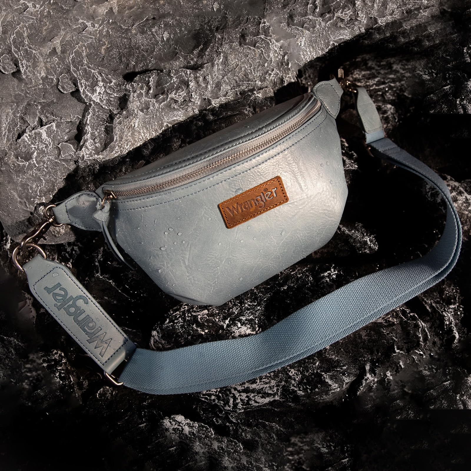 Wrangler Crossbody Bags for Women Large Fanny Packs Bum Bag Travel Belt Bags Sling Purse