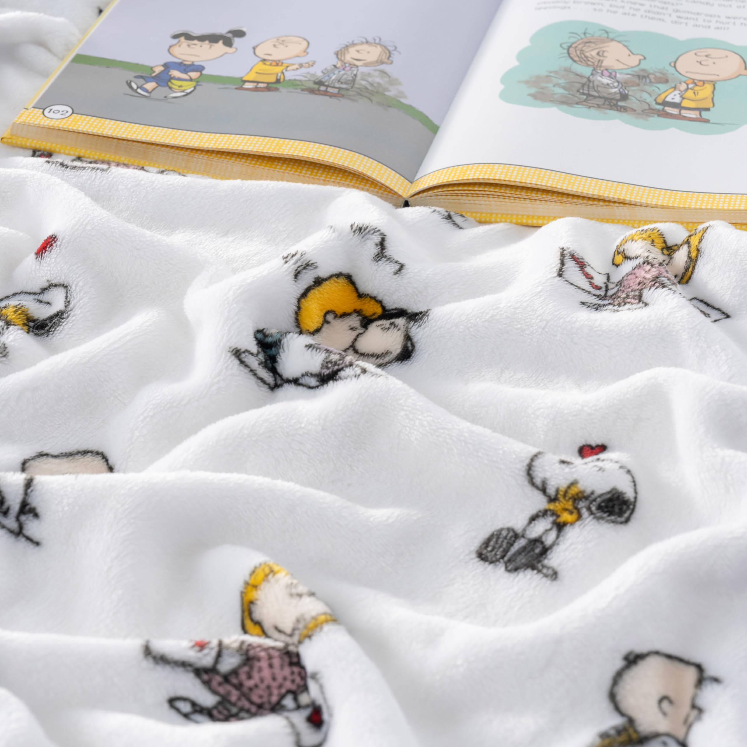 Berkshire Blanket VelvetLoft® Luxury Soft Polyester Throw Blanket, Don’t Let The Pigeon Drive The Bus, 50 x 70in(Official Mo Willems® Product)