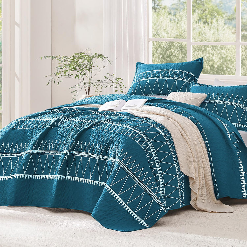 Andency Twin Quilt Set Grey, 2 Pieces Boho Lightweight Soft Striped Bedspread for All Season (68"x86"), Gray Printed Bohemian Polyester Reversible Coverlet Comoforter Sets