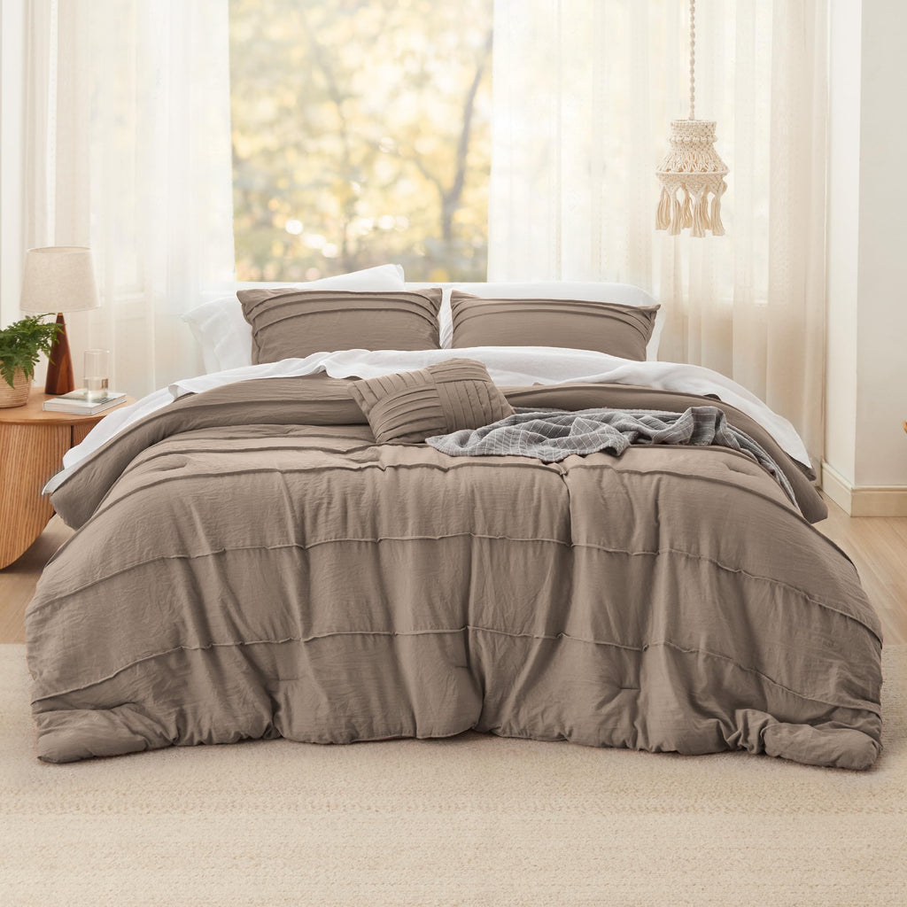 Bedsure Twin Comforter Set - 3 Pieces Pinch Pleat Bed Set, Beige Boho Bedding for All Season, 1 Soft Comforter, 1 Pillowcase, 1 Decorative Pillow