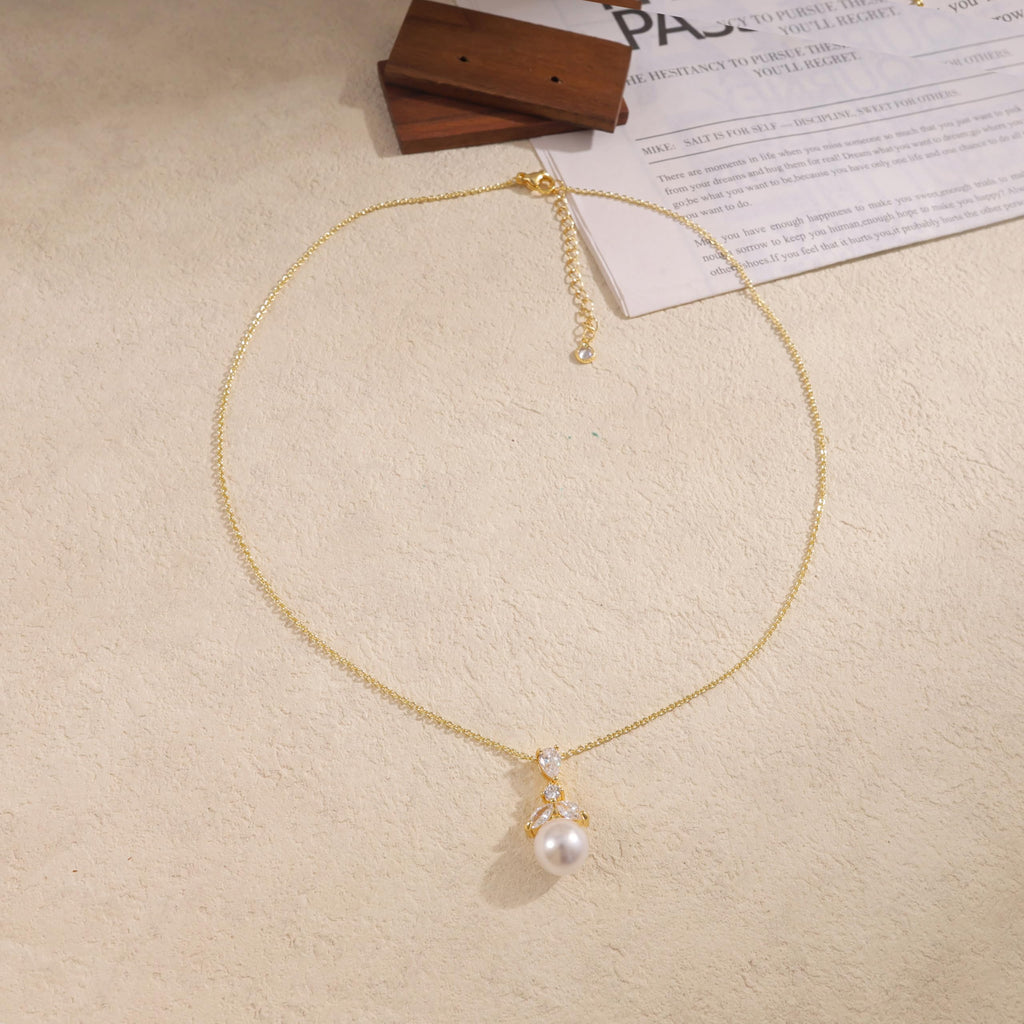 Pearl Necklace for Women Trendy,14k Gold Plated Necklace Dainty Wedding Necklace Small Cute Choker Necklace Gold Prom Drop Necklace Vintage Waterproof Jewelry for Women Prom Jewelry Fashion Gifts