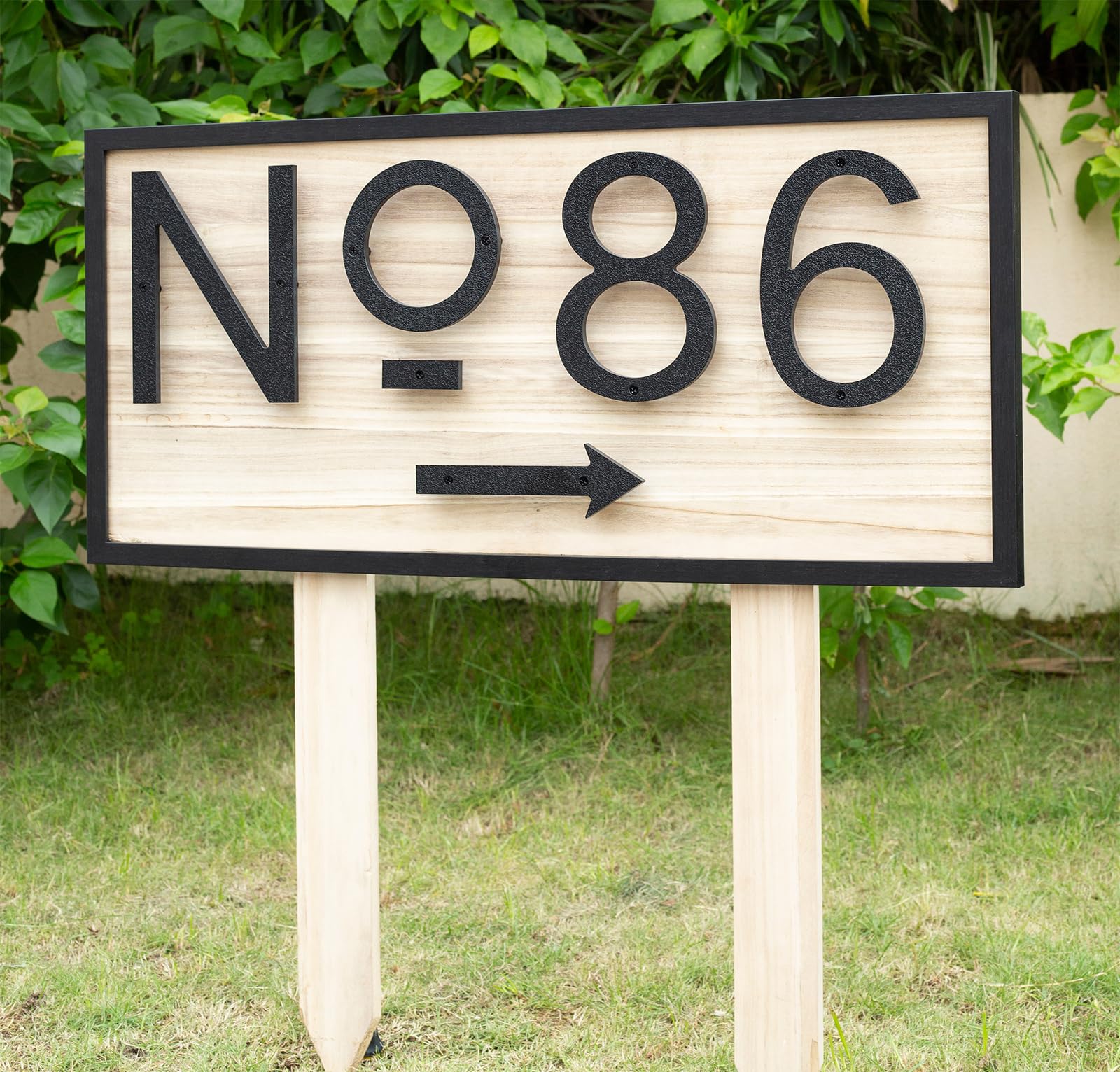 8 Inch Black Floating Arrow Signs, Modern Outdoor Plastic Directional Signs for Wall Yard Street