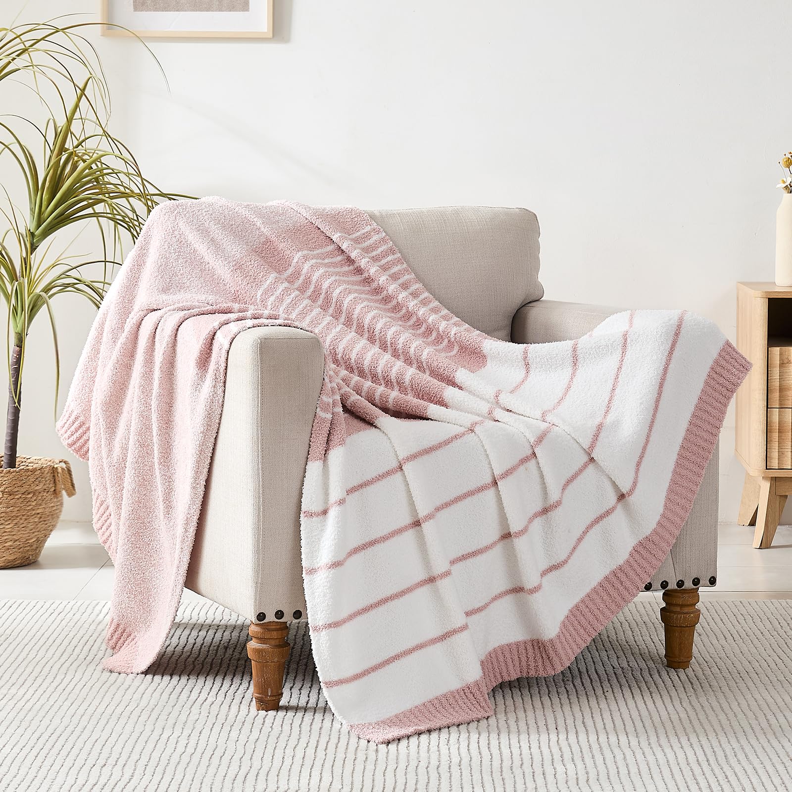 Checkered Throw Blanket, Black Soft Cozy Fluffy Knitted Throw Blankets for Couch, Sofa, Bed, Chair, Warm Fuzzy Travel Picnic Lightweight Plaid Blanket, 50x70 inches