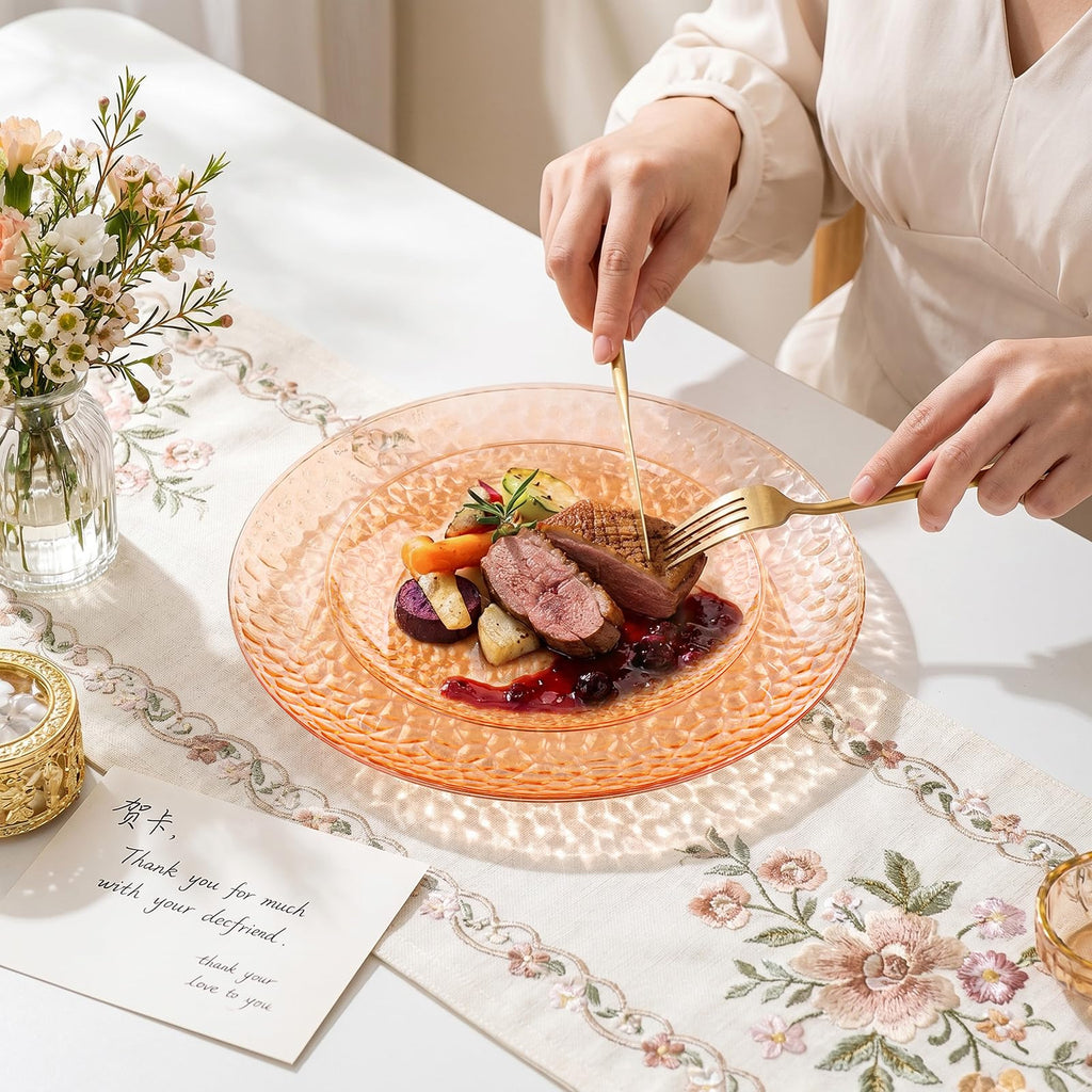 Rubtlamp 100Pcs Amber Gold Plastic Plates, Disposable Plates With Gold Rim, Heavy-duty Party Platos, Hammered Plastic Plates Include 50 Clear Dessert Plates, 50 Dinner Plates for Party
