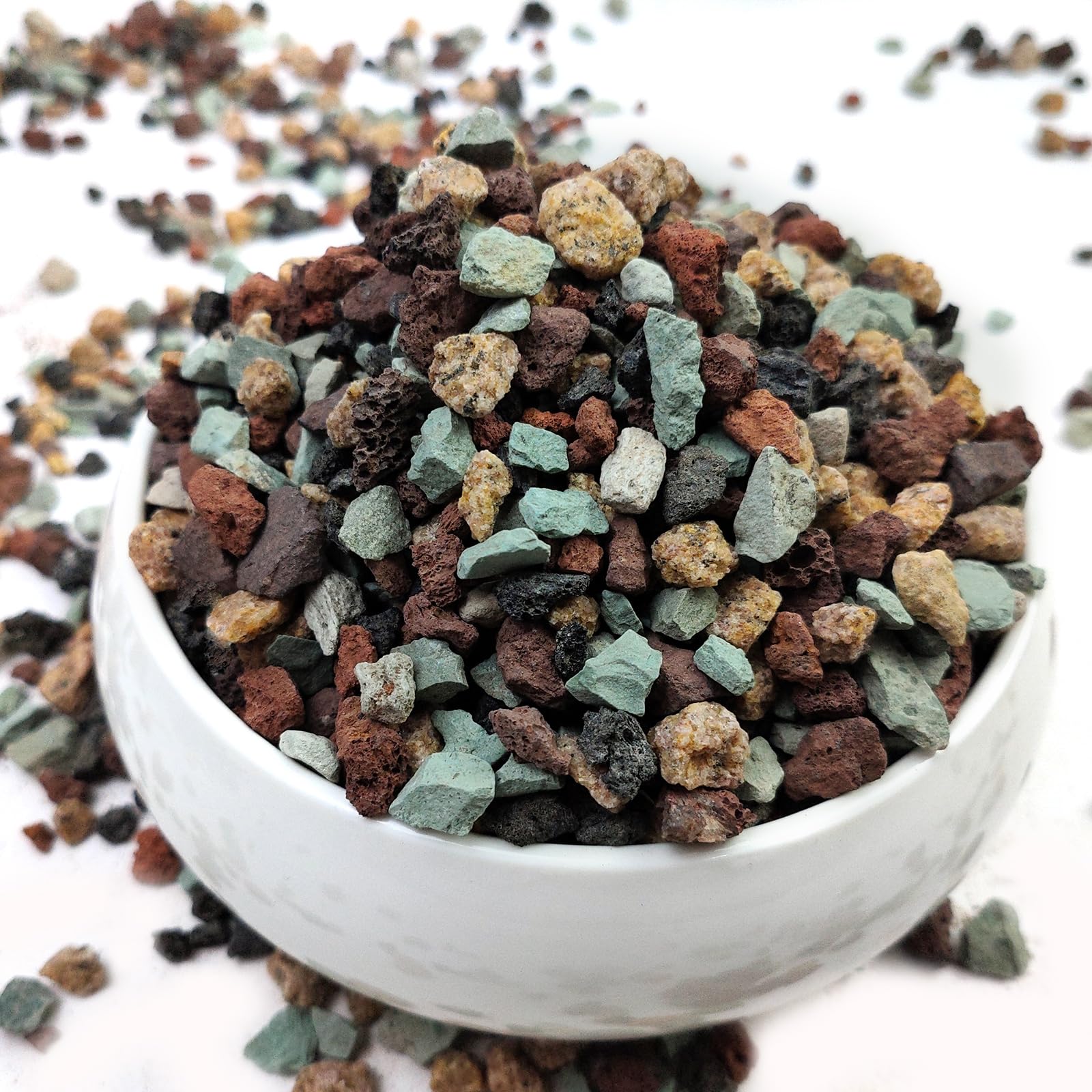 FANTIAN 2 lbs Red Lava Rocks for Plants,1/4 Inch Crush Volcanic Rock Gravel Potting Mix for Succulent Cactus Bonsai Aquarium Fire Pits and Garden Landscaping