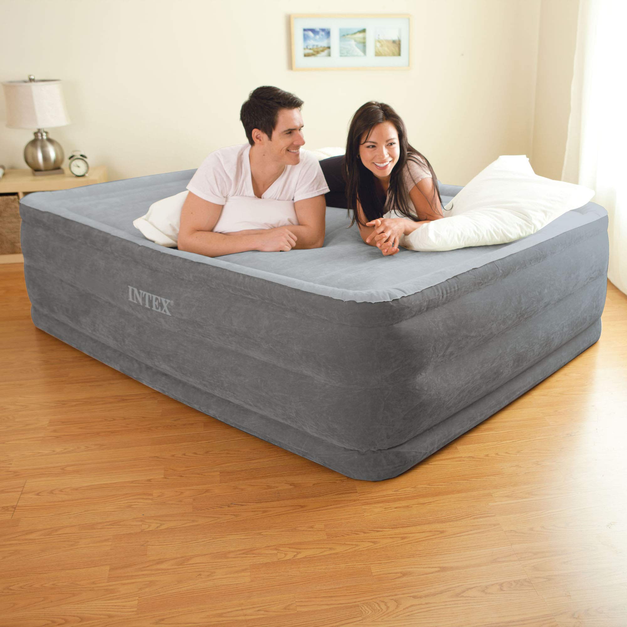 Intex Dura-Beam Deluxe Comfort Plush Elevated Airbed Series