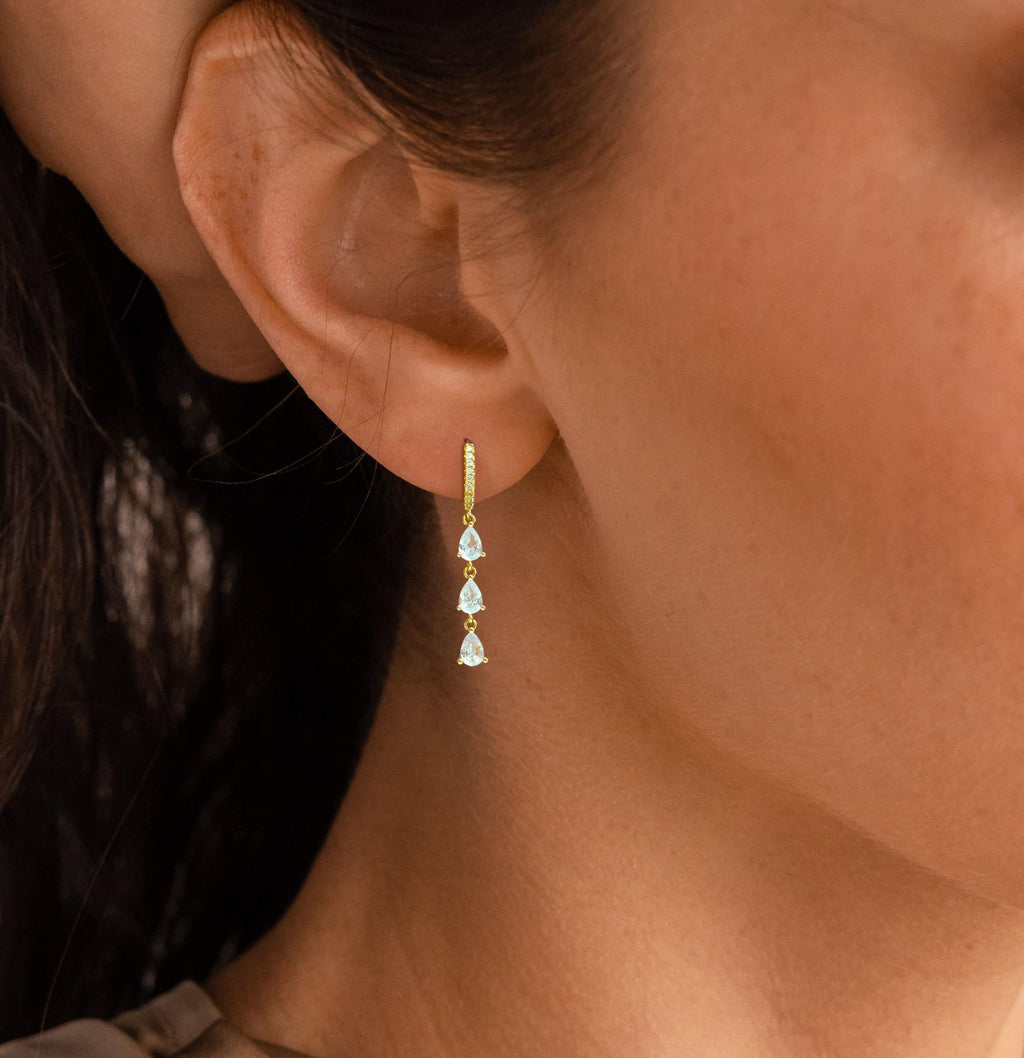 Gold Earrings for Women Trendy, Simple Dainty 14K Gold Plated Paperclip Square Chain Link Dangle Hoops Earrings Pin Stud Huggie Earrings Lightweight Hypoallergenic Minimalist Aesthetic Gold Jewelry for Christmas Gifts