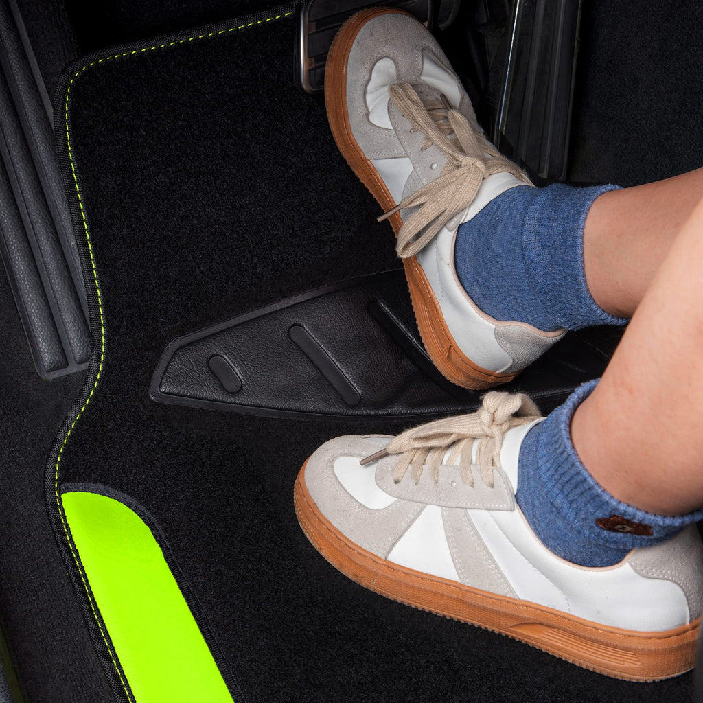 CAR PASS Beige Leather & Waterproof Car Carpet Floor Mats, Universal Car Mats Fit for SUV,Vans,sedans, Trucks,Set of 4pcs Car Carpet with Anti-Slip nibbs Driver Heel Pad (All Beige)