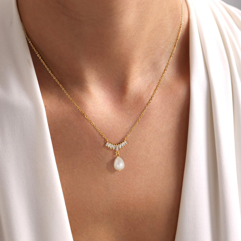 Pearl Necklace for Women Trendy,14k Gold Plated Necklace Dainty Wedding Necklace Small Cute Choker Necklace Gold Prom Drop Necklace Vintage Waterproof Jewelry for Women Prom Jewelry Fashion Gifts