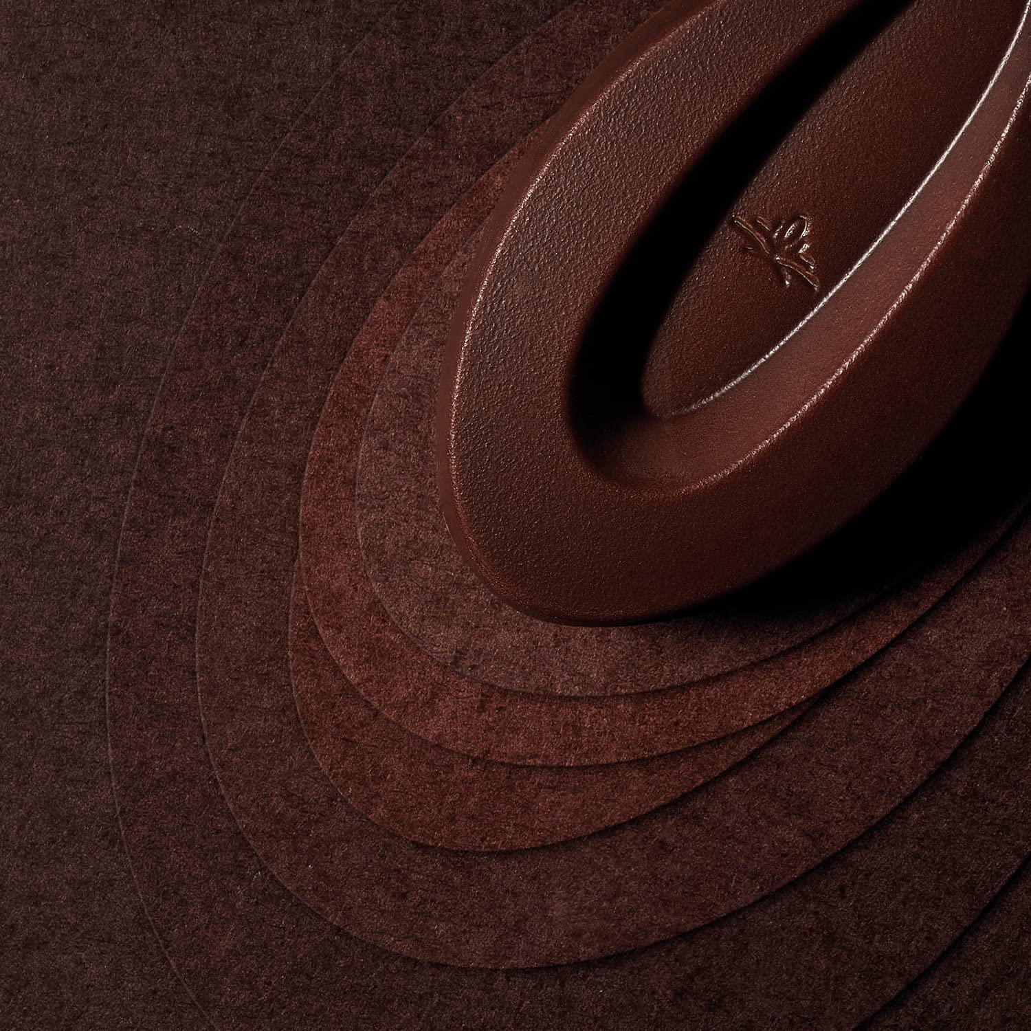 Valrhona Premium Baking Chocolate Discs (Feves), Creamy Milk JIVARA 40% w/Hints of Vanilla and Malt, and Dark Chocolate GUANAJA 70% w/Intense & Smooth with Bitter Notes, For Cookies, Cakes, and more