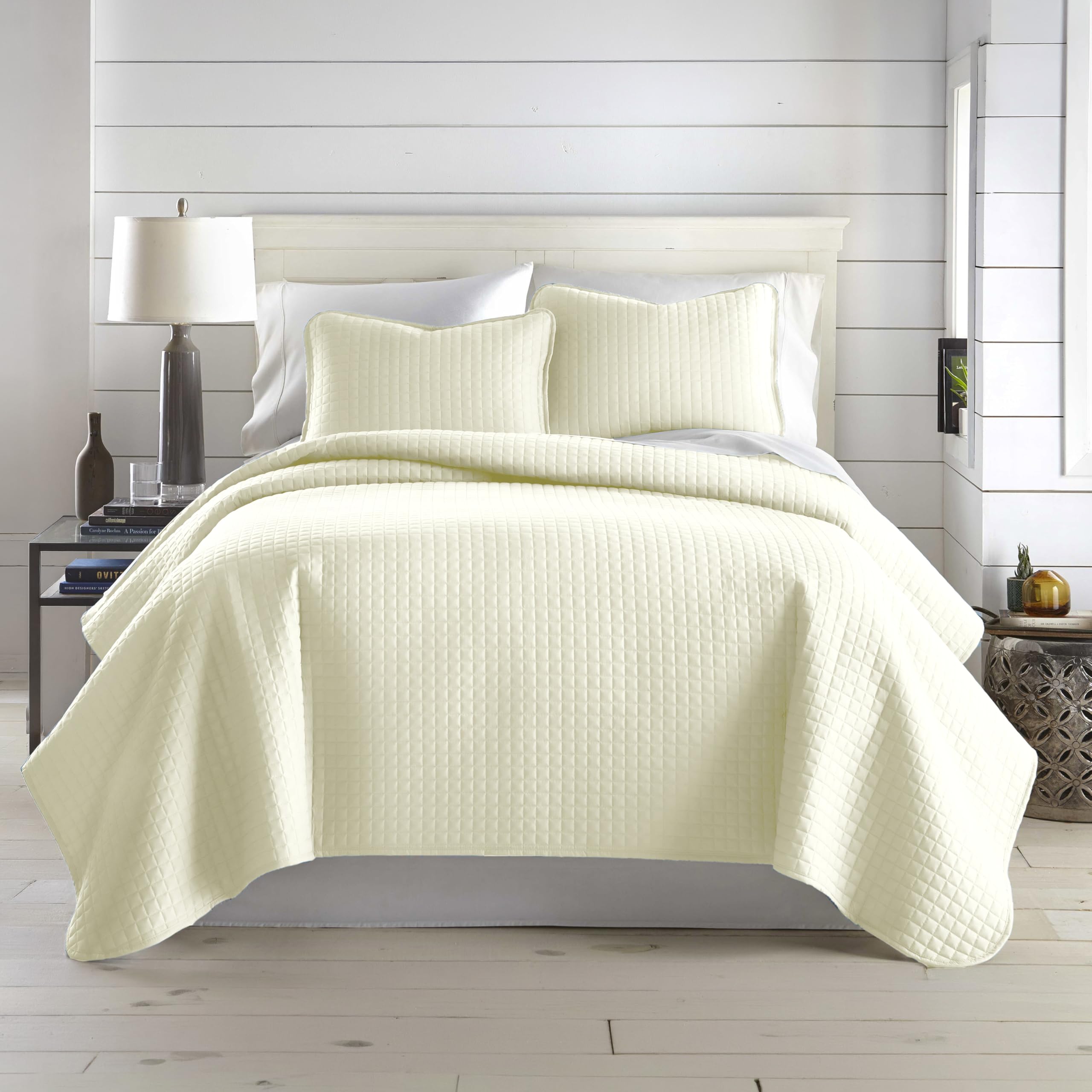 Southshore Fine Living, Inc. XL Twin Quilt Set, Microfiber Quilted Bedspread, White Bedding Twin Coverlet w/Pillow Sham, Pet Hair Resistant Bedding Coverlet Set, Quilted Coverlet, Bright White Quilt