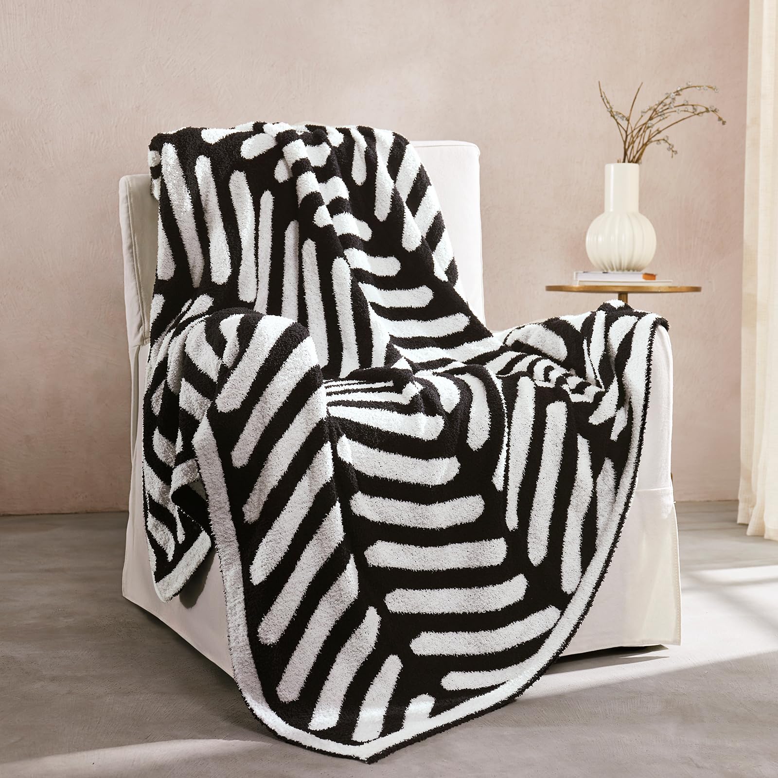 Checkered Throw Blanket, Black Soft Cozy Fluffy Knitted Throw Blankets for Couch, Sofa, Bed, Chair, Warm Fuzzy Travel Picnic Lightweight Plaid Blanket, 50x70 inches