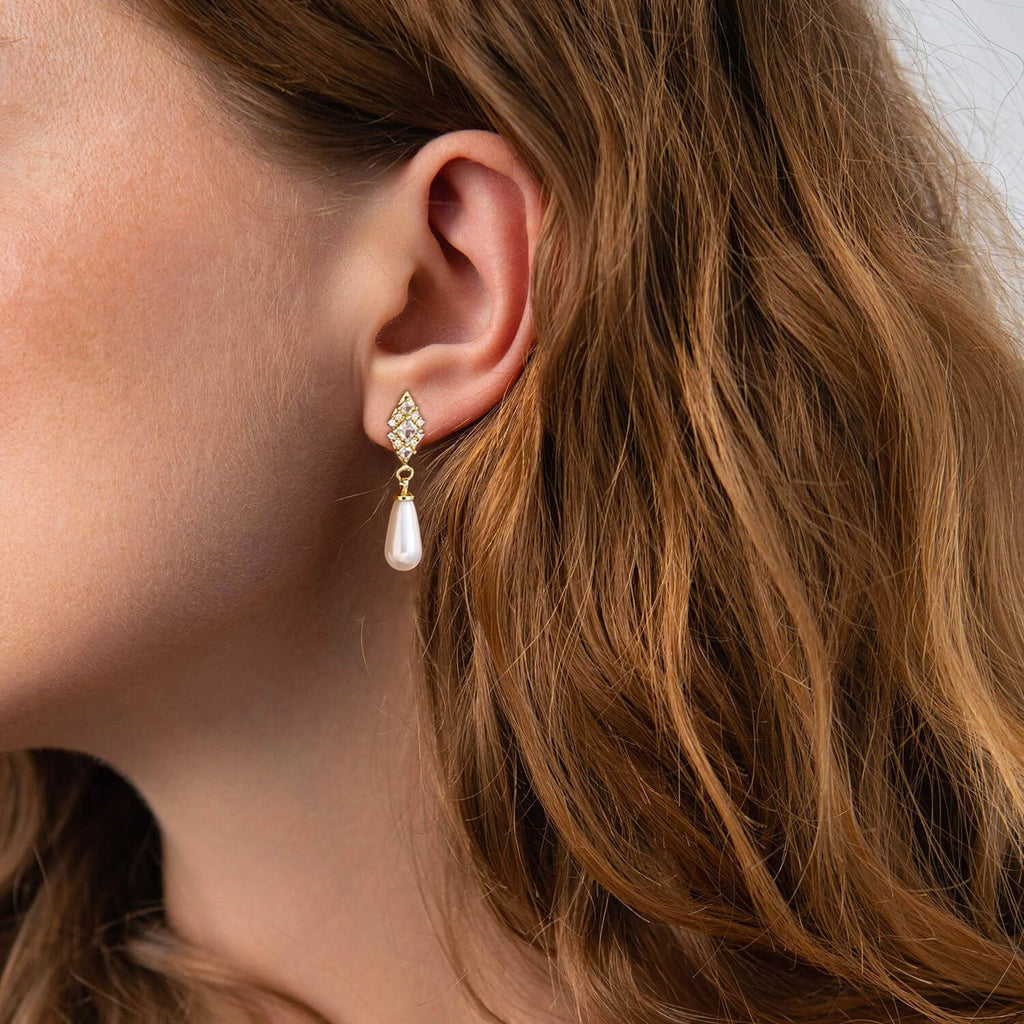 Gold Earrings for Women, 14K Gold Plated Tassel Dangle Earrings for Women Trendy Hypoallergenic Long Chain Earring Dainty Pearl Drop Earrings Elegant Wedding Earring Fashion Jewelry for Womens