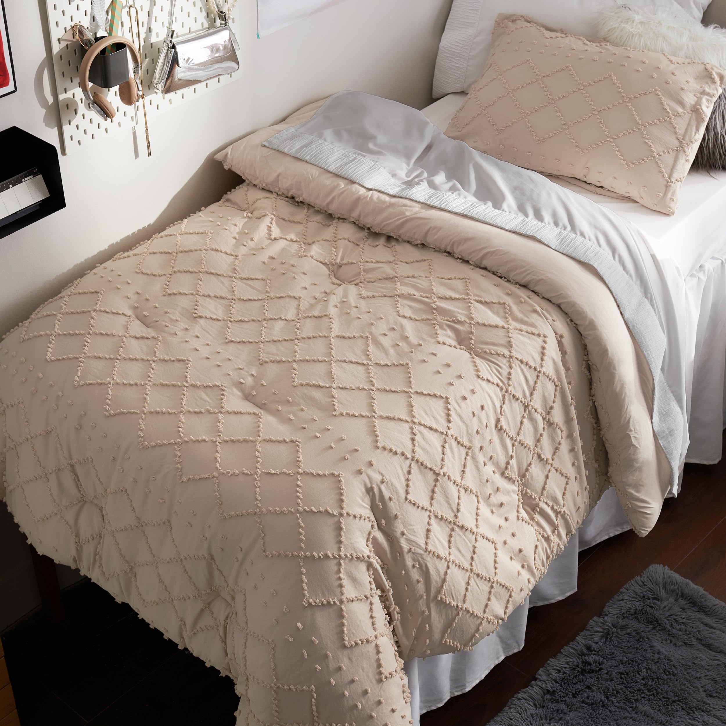 Bedsure Twin Comforter Set - White Boho Twin Comforter, Distressed Vintage Dorm Bedding Set for Kids, 2 Pieces Modern Farmhouse-Style Bed Set, Includes 1 Pillow Sham