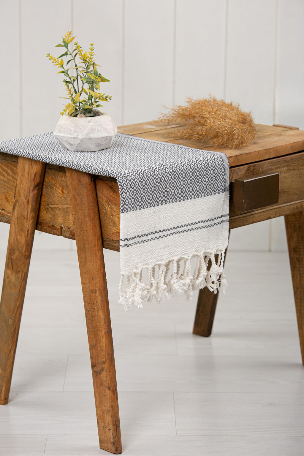 Evelynen Turkish Hand Towels for Bathroom & Kitchen Towels Decorative Set of 2 | Boho Farmhouse Hand Towels with Hanging Loops for Face, Tea, Dish, Kitchen & Bath | %100 Cotton (16" x 32" - Beige)