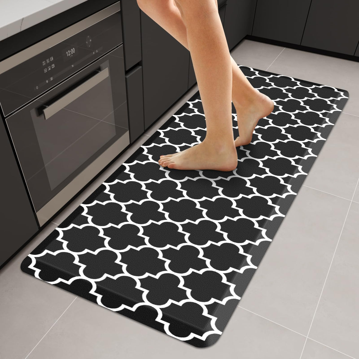 WISELIFE Anti-Fatigue Cushioned Kitchen Mat / Rug ,17.3"x 28",Non Slip Heavy Duty PVC Ergonomic Waterproof Comfort Rugs for Floor Home, Office, Sink, Laundry,Black