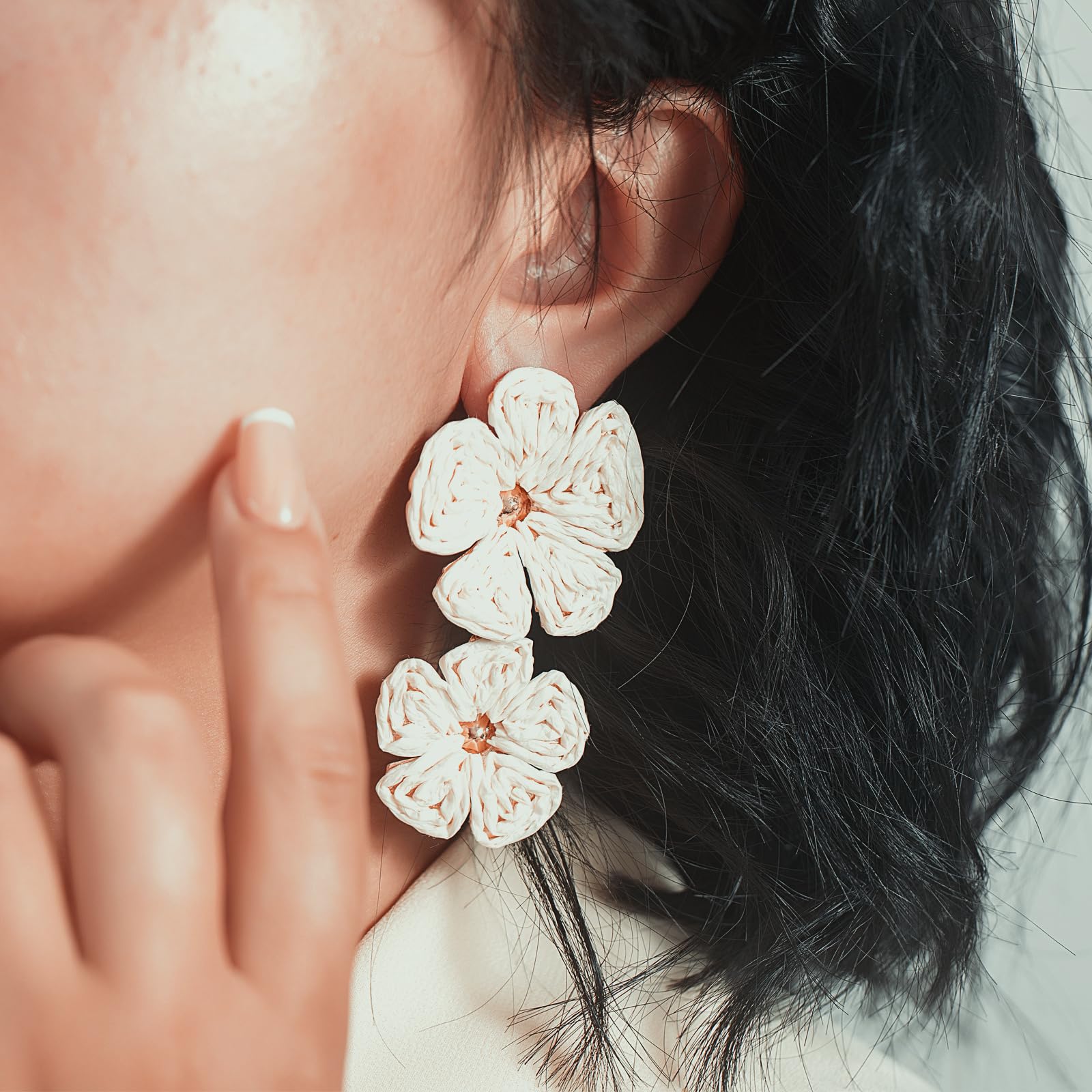 Boho Flower Earrings Statement Raffia Dangle Earrings Cute Floral Jewelry Trendy Summer Beach Vacation Outfits for Women