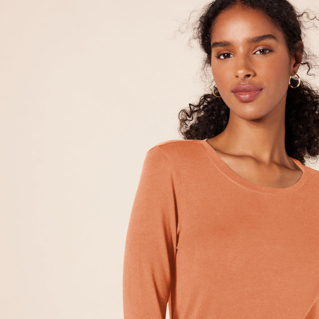 Amazon Essentials Women's Regular-Fit Long-Sleeve Crewneck T-Shirt (Available in Plus Size)